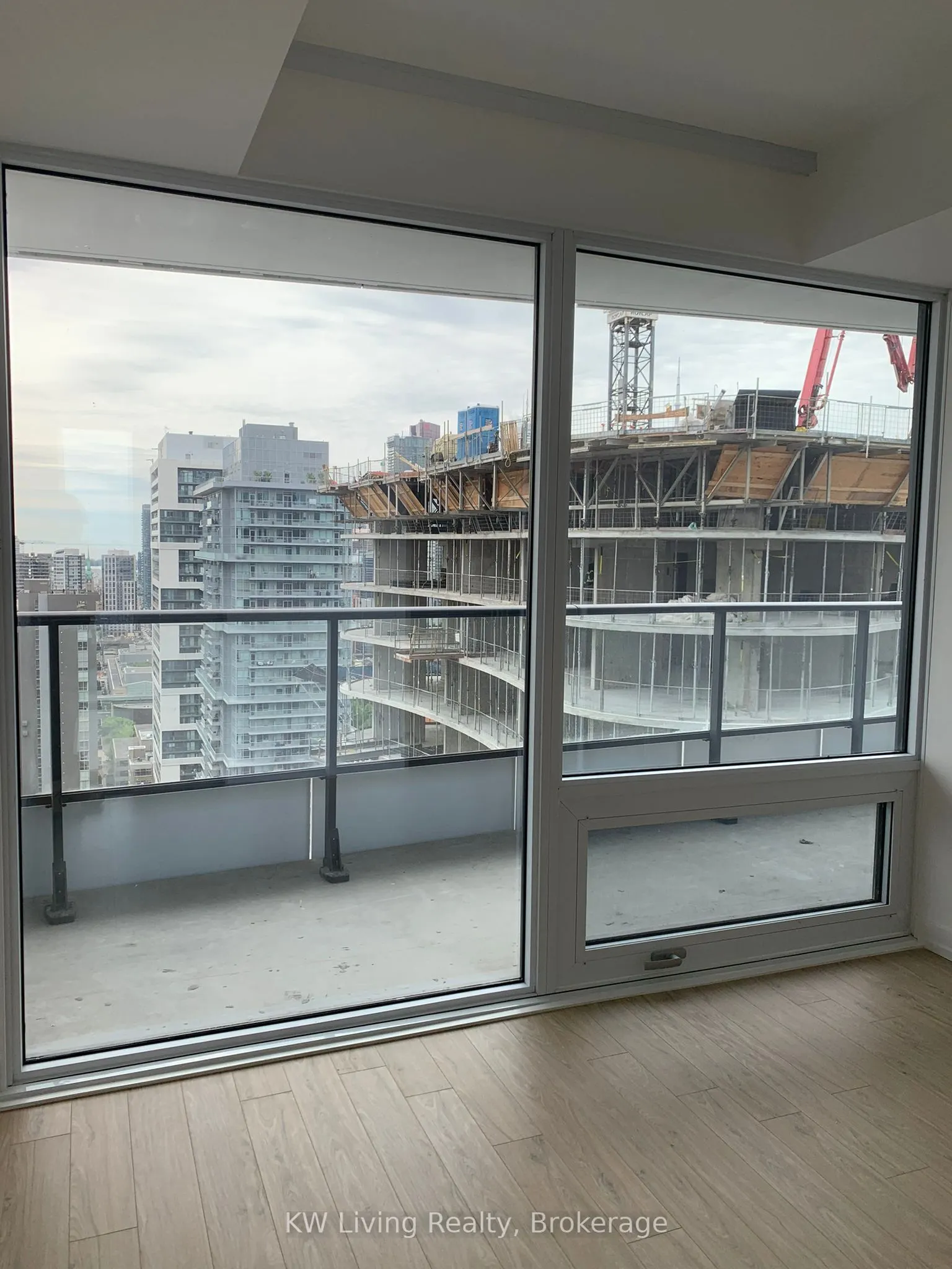 85 Wood Street, #3217