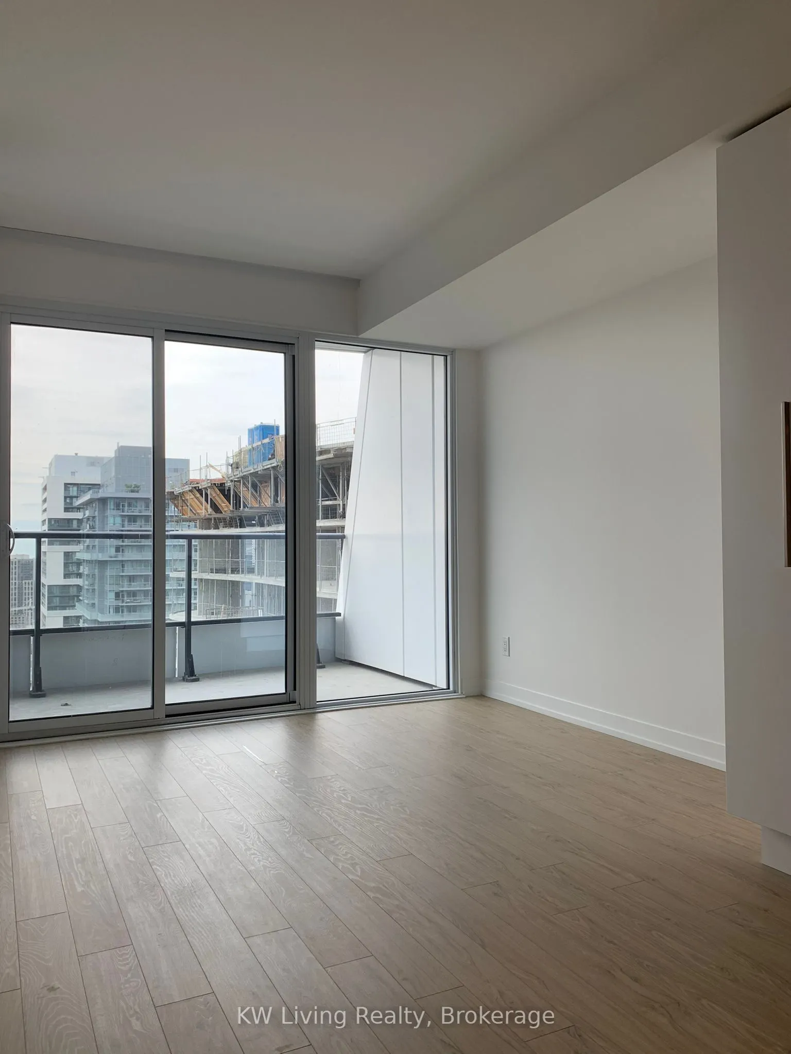 85 Wood Street, #3217