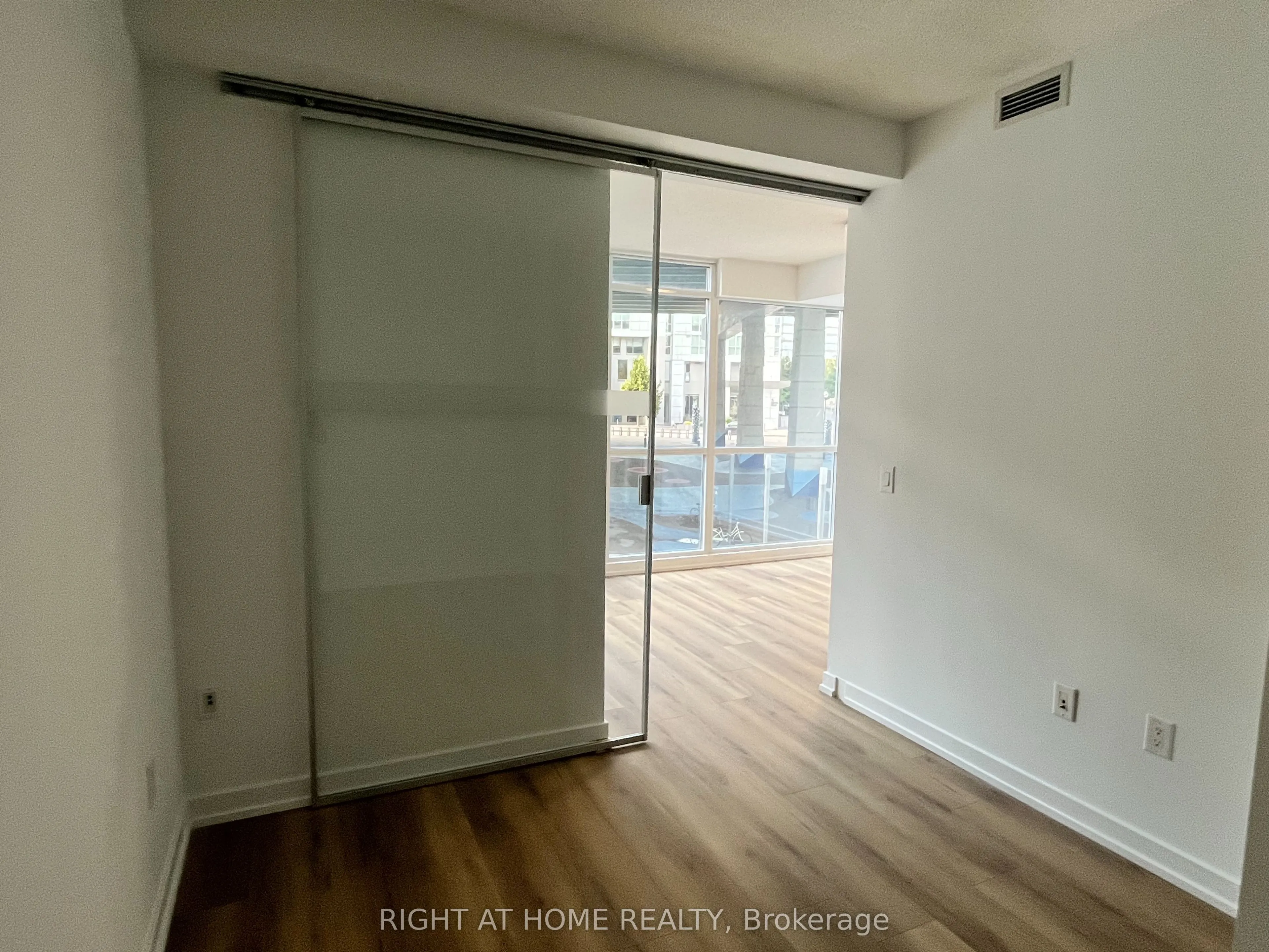 38 Dan Leckie Way, #202