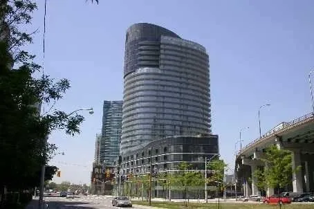 38 Dan Leckie Way, #202