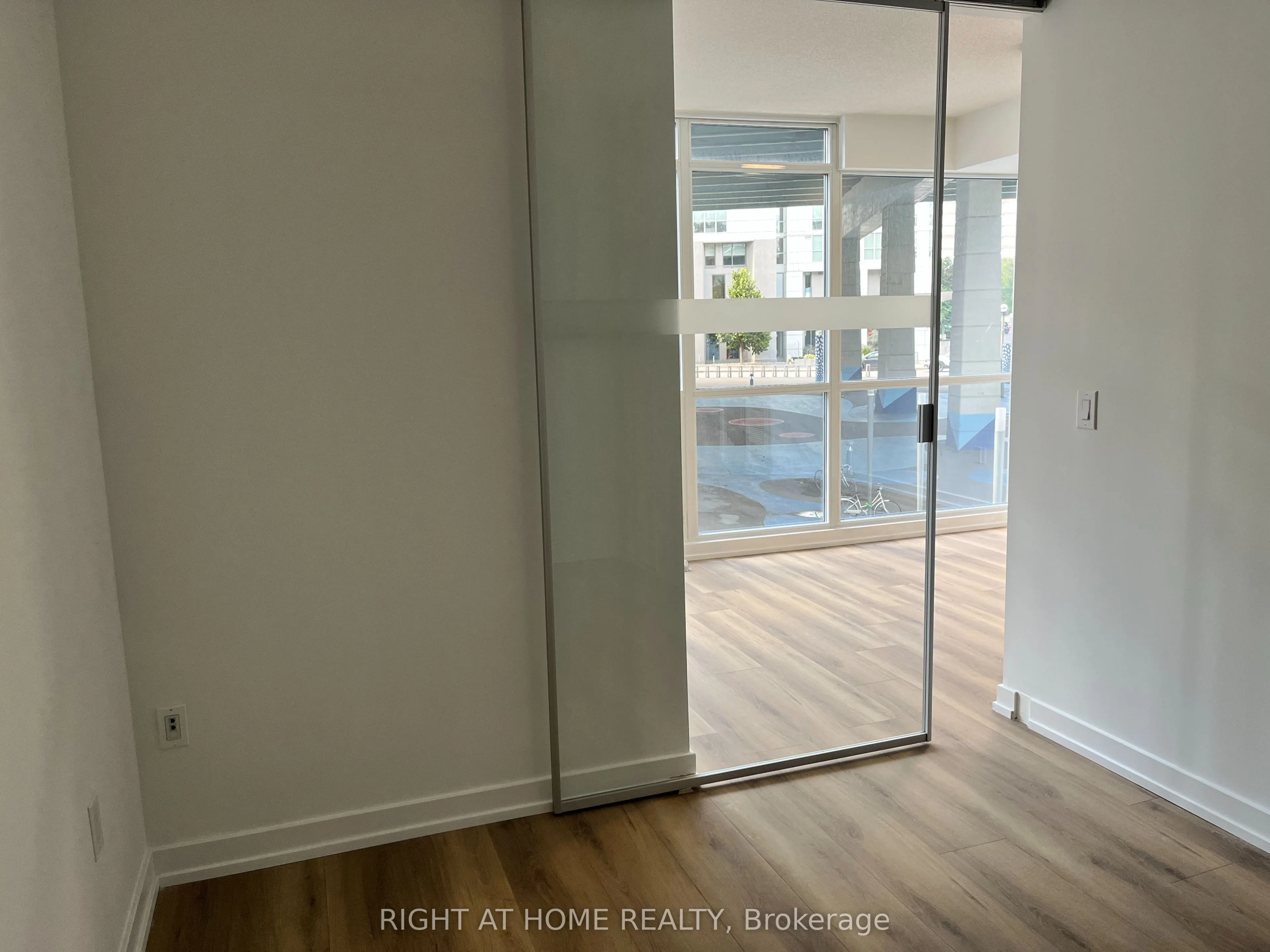 38 Dan Leckie Way, #202