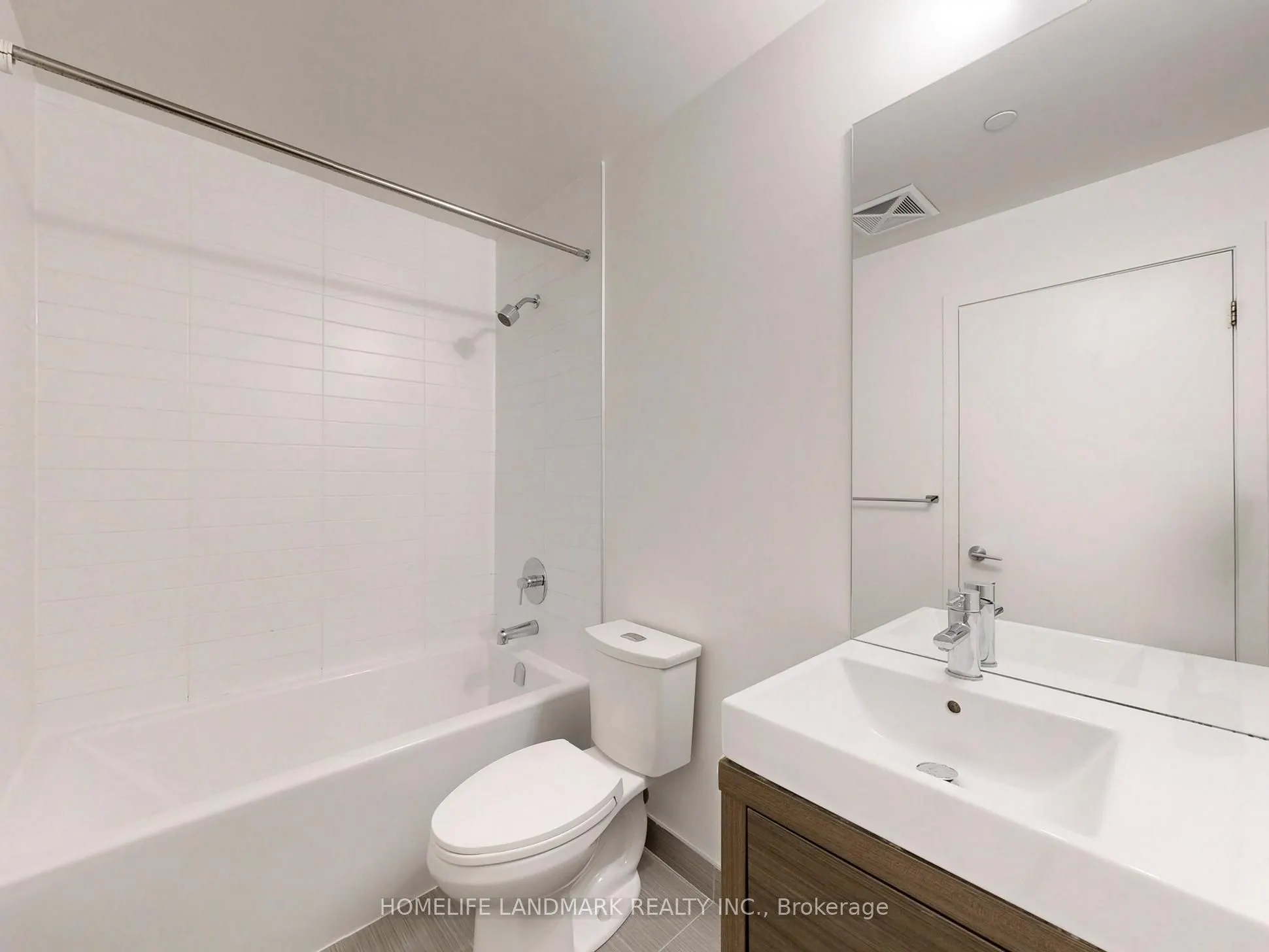 66 Forest Manor Road, #1204