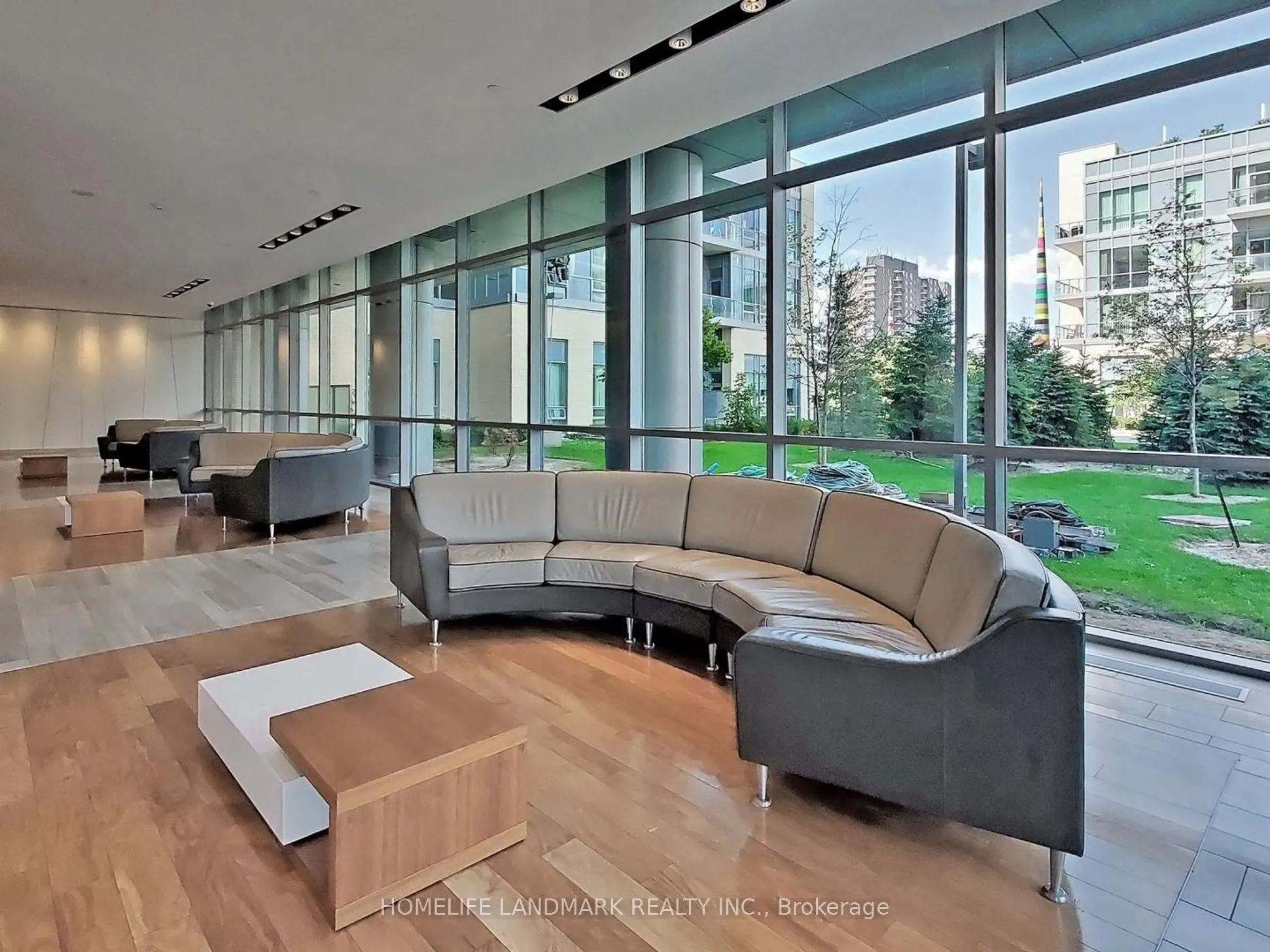 66 Forest Manor Road, #1204