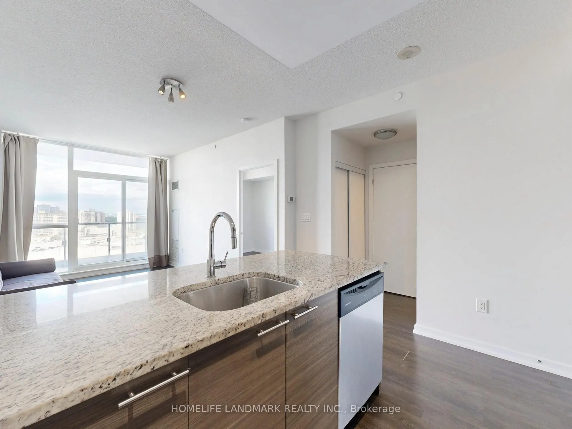 66 Forest Manor Road, #1204