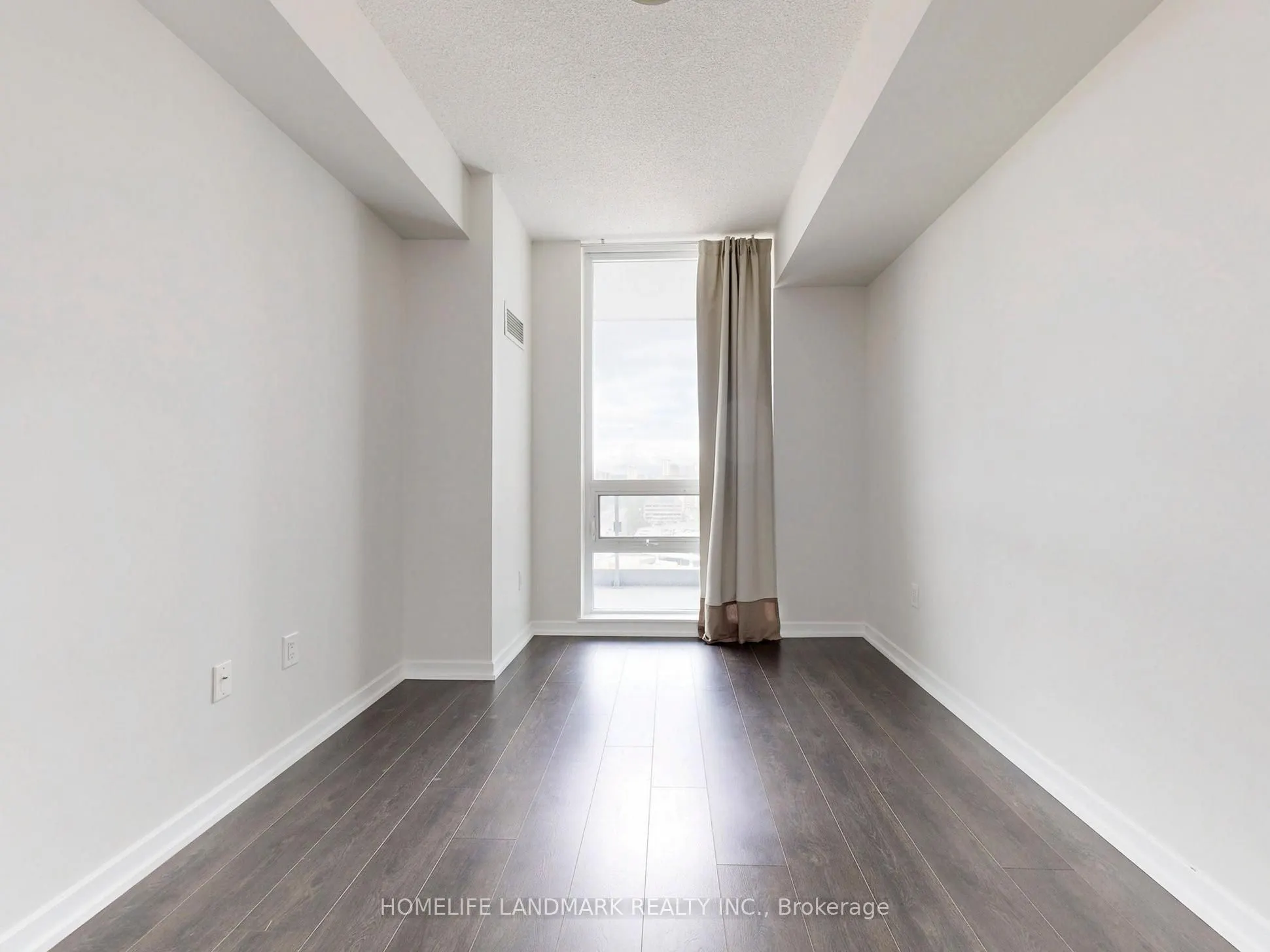 66 Forest Manor Road, #1204