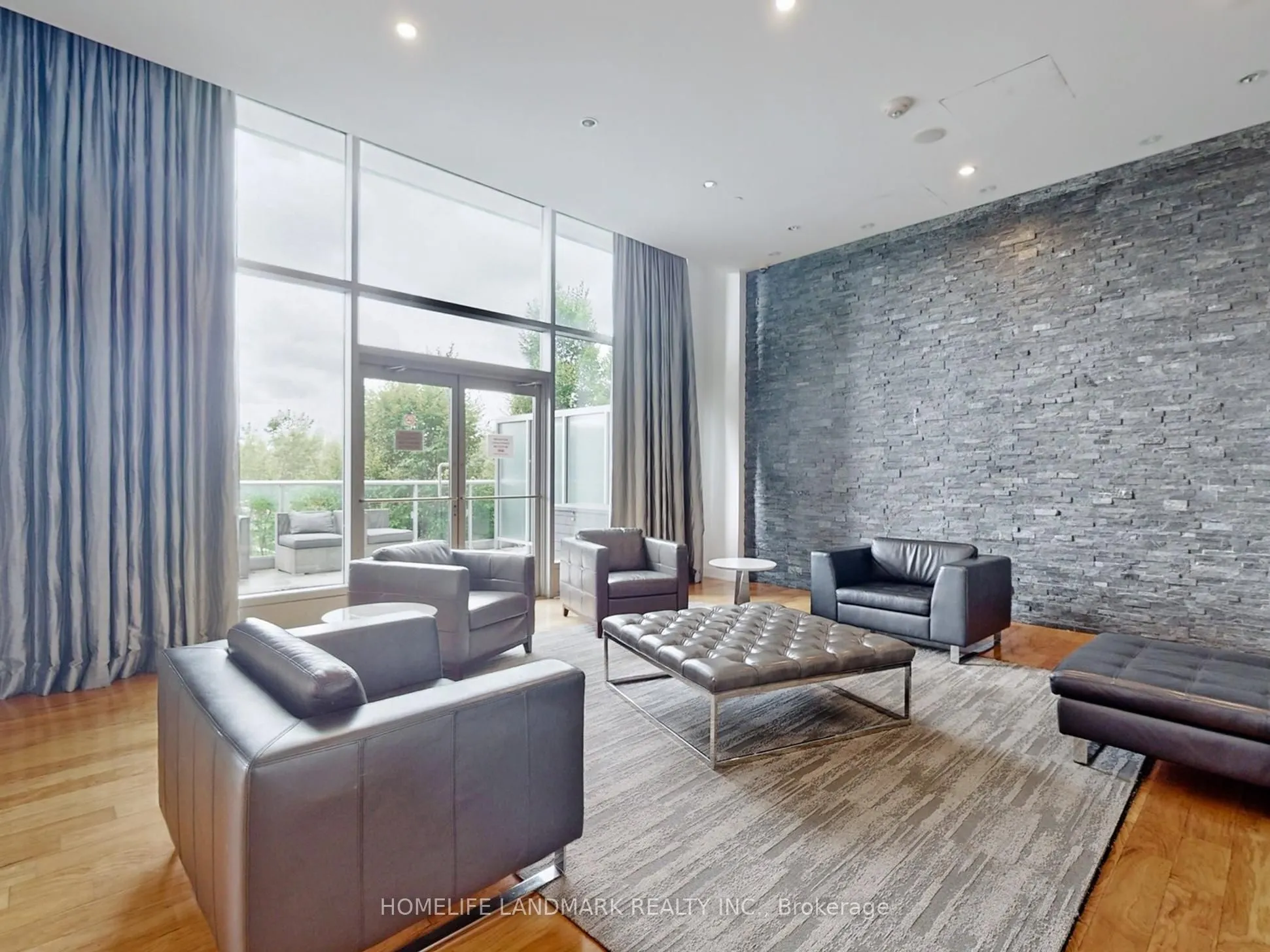 66 Forest Manor Road, #1204
