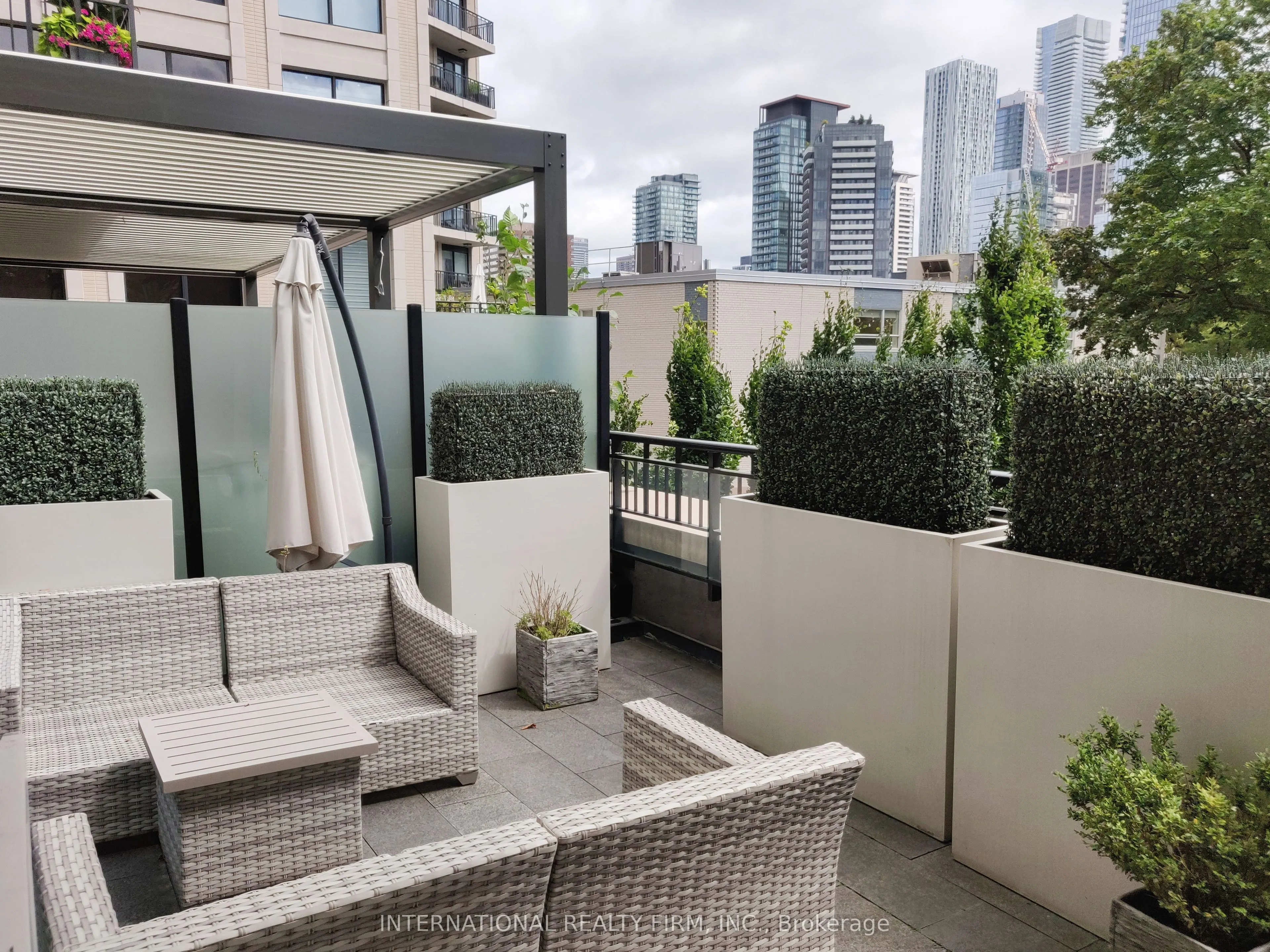 133 Hazelton Avenue, #204