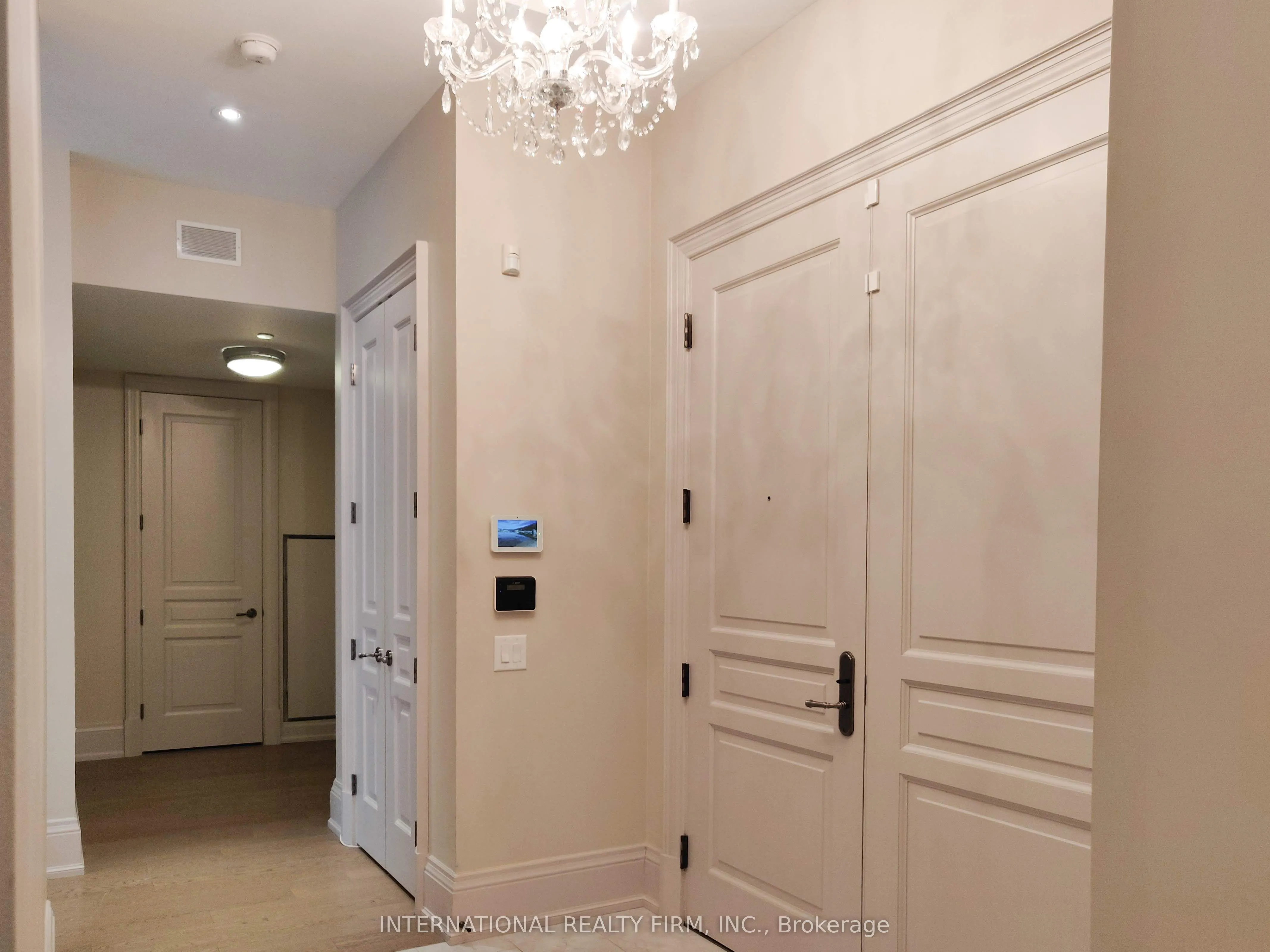133 Hazelton Avenue, #204