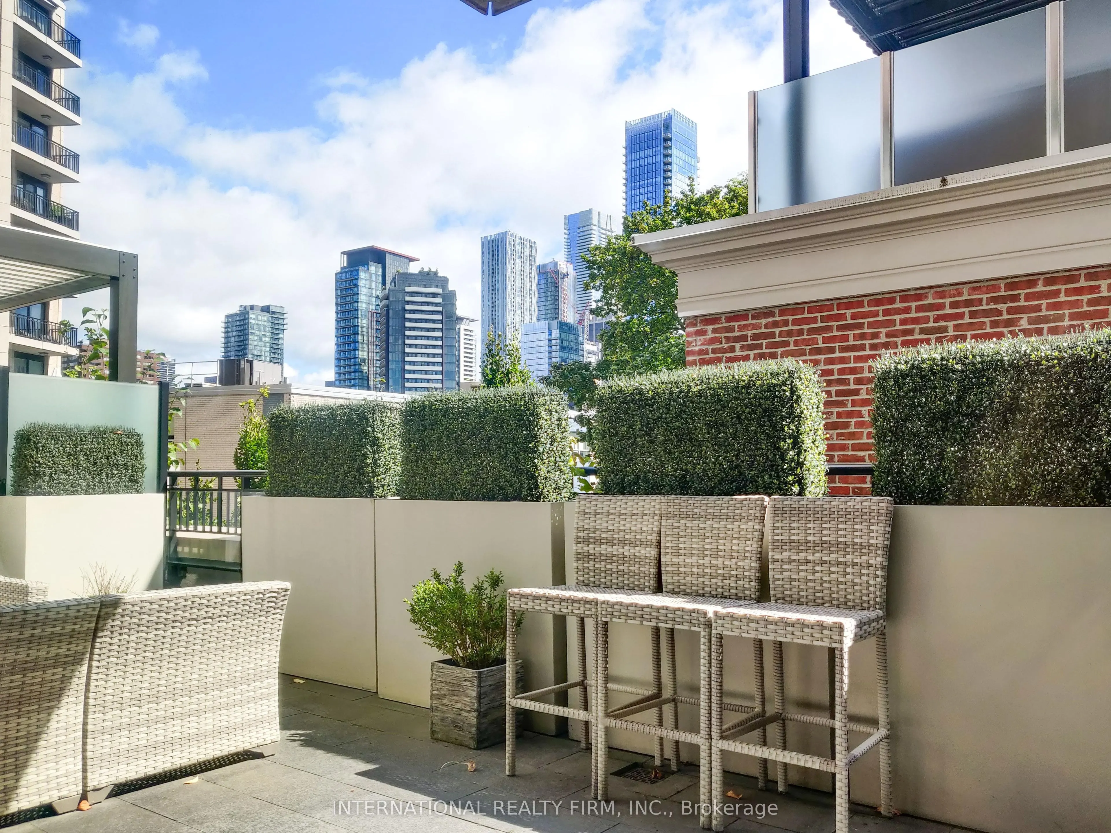133 Hazelton Avenue, #204