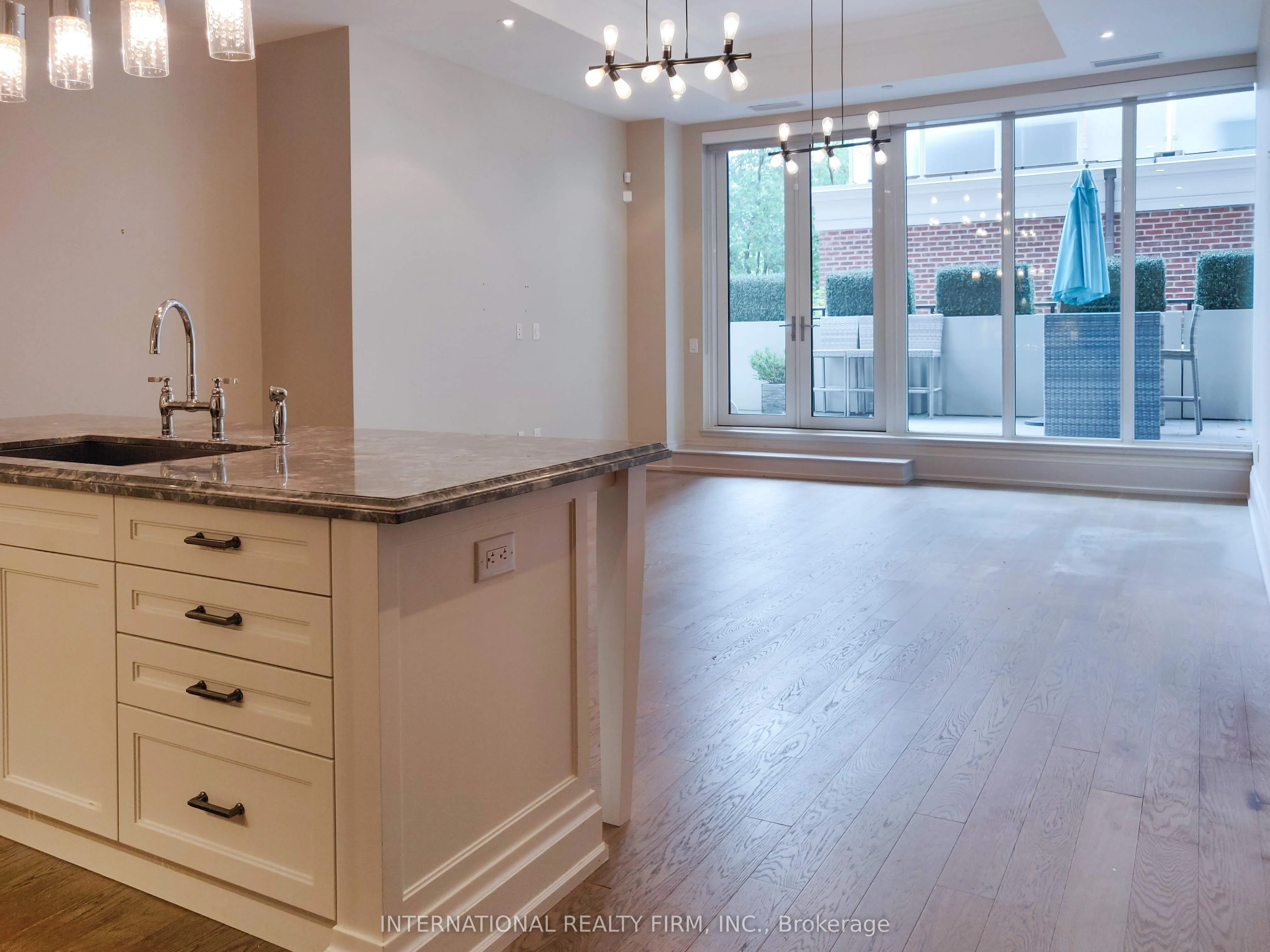 133 Hazelton Avenue, #204