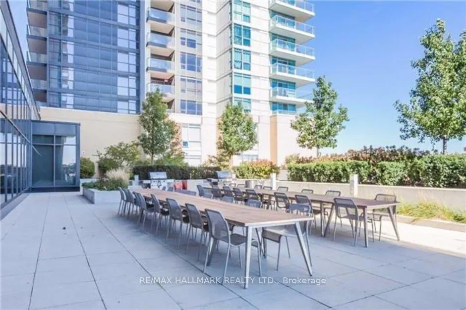19 Singer Court, #1725