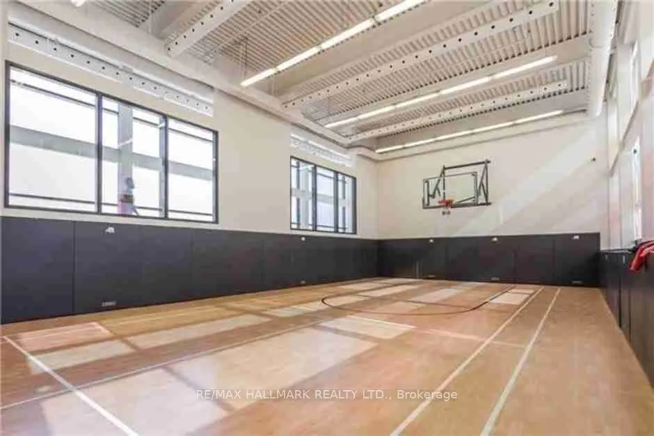 19 Singer Court, #1725