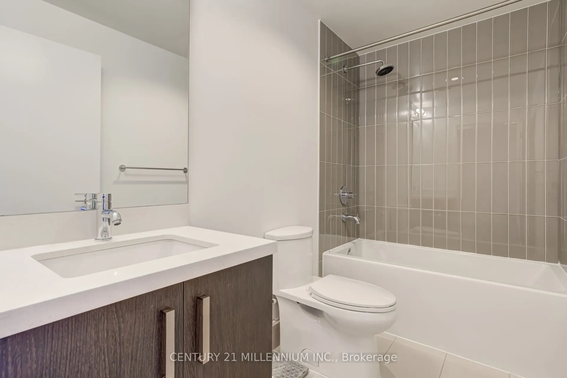 120 Bayview Avenue, #N417