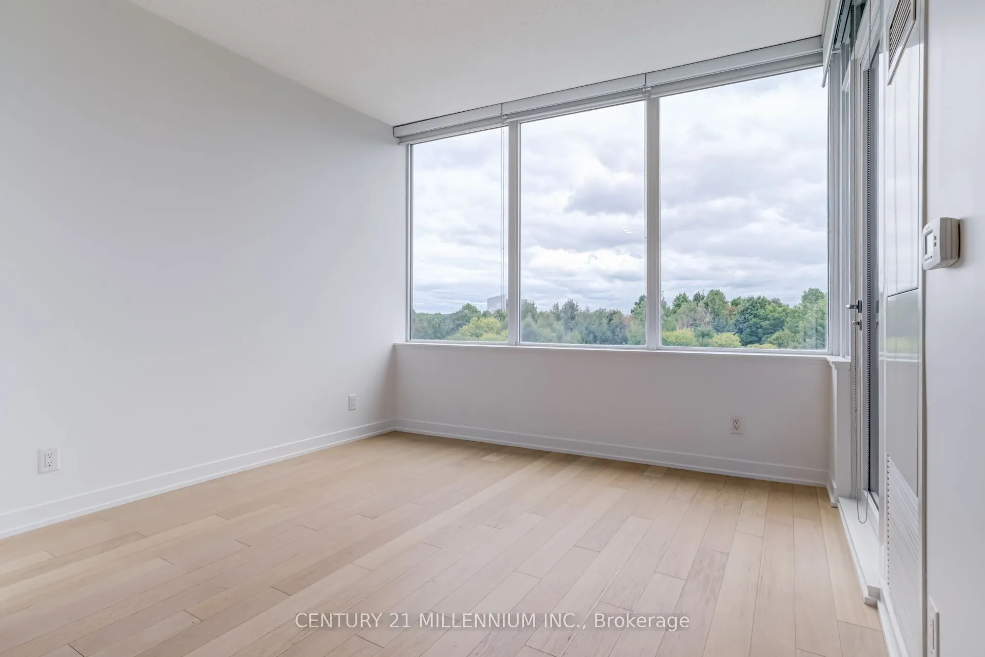 120 Bayview Avenue, #N417