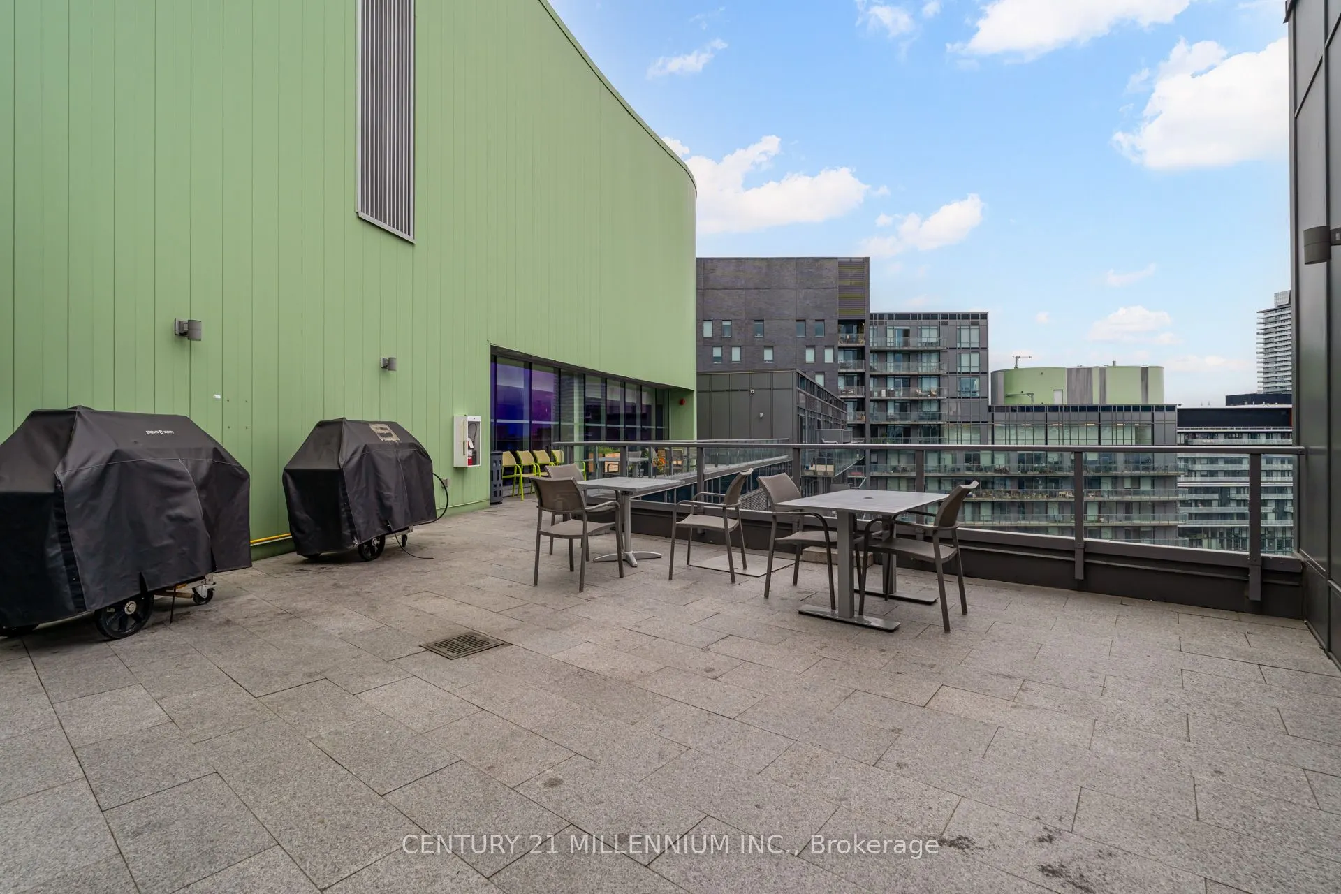 120 Bayview Avenue, #N417