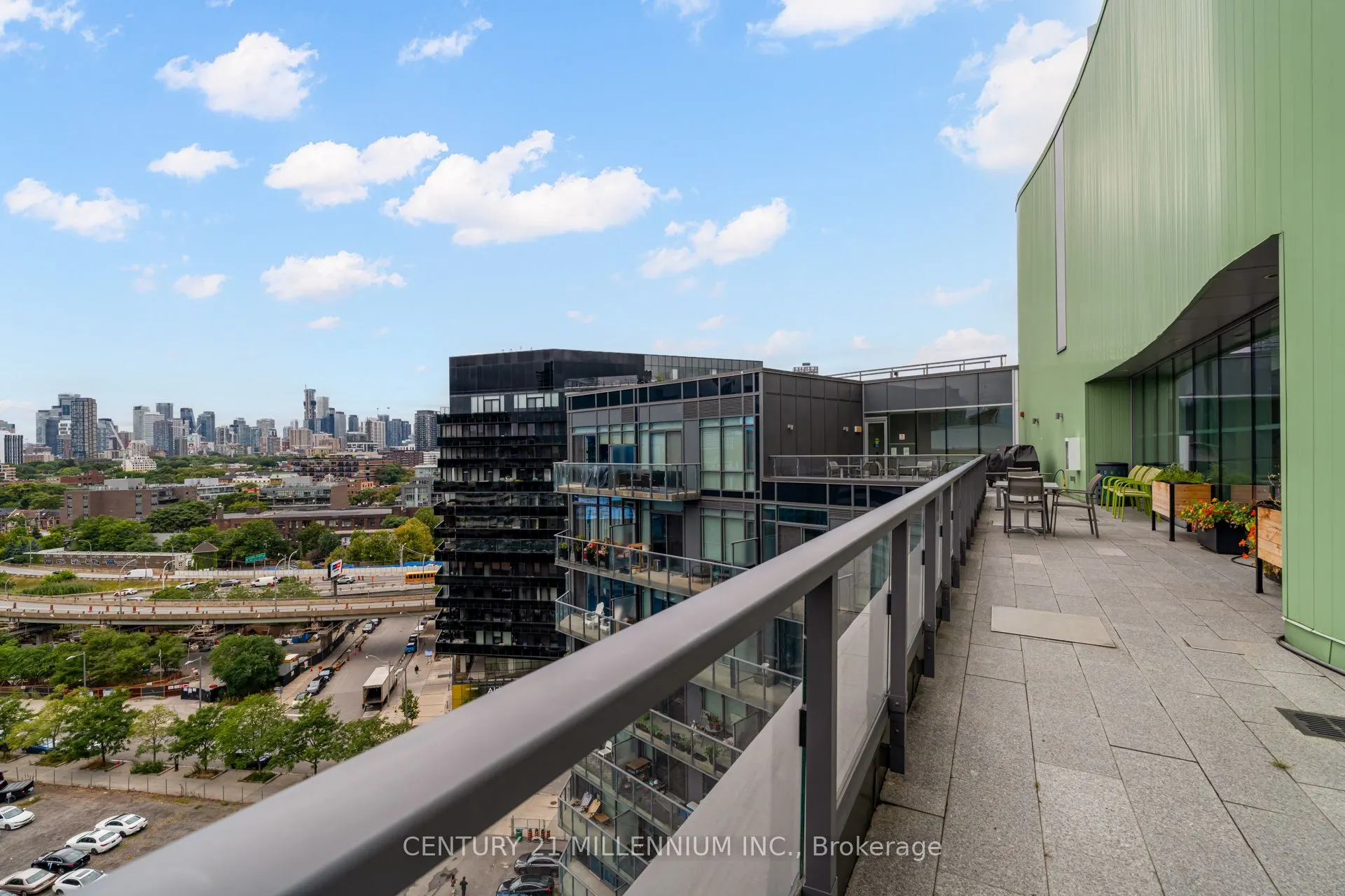 120 Bayview Avenue, #N417