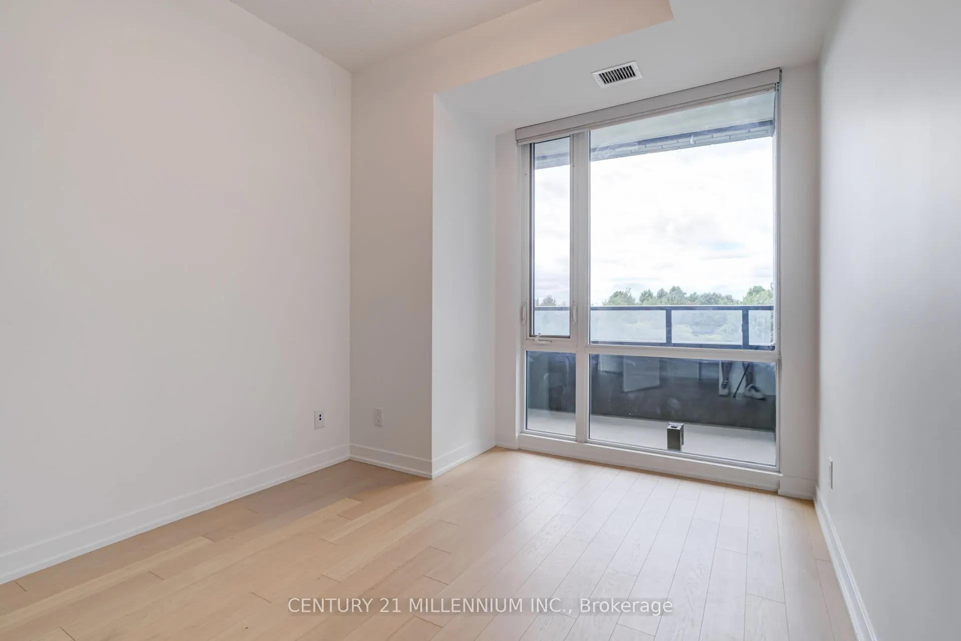 120 Bayview Avenue, #N417