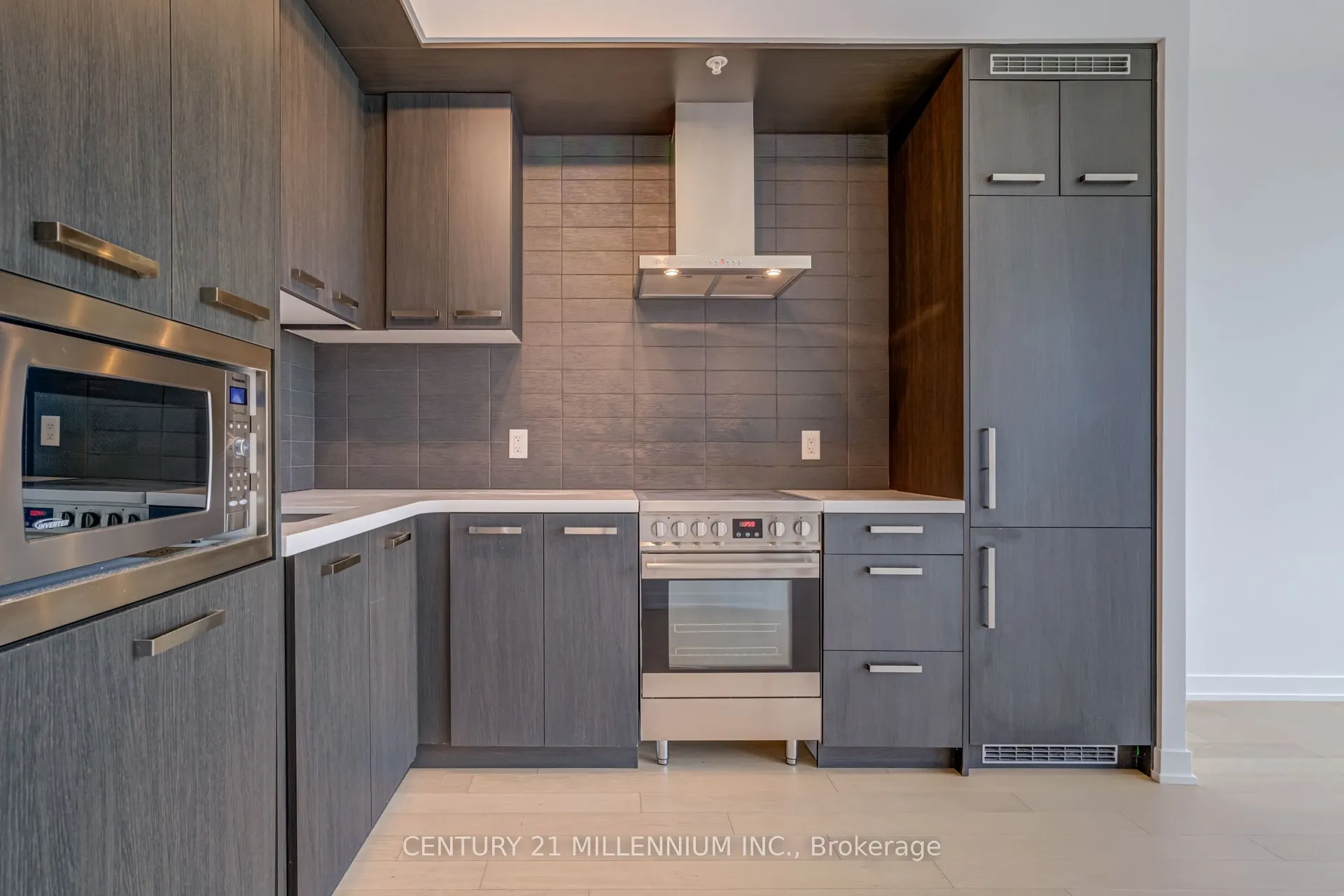 120 Bayview Avenue, #N417