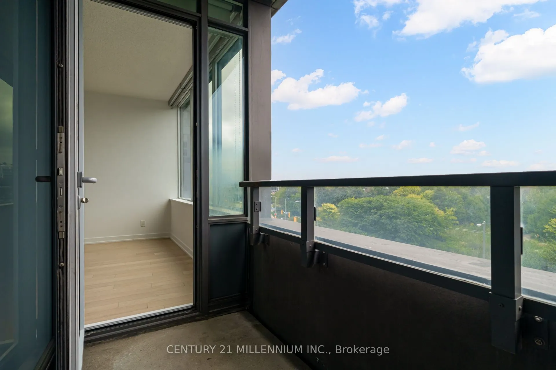 120 Bayview Avenue, #N417