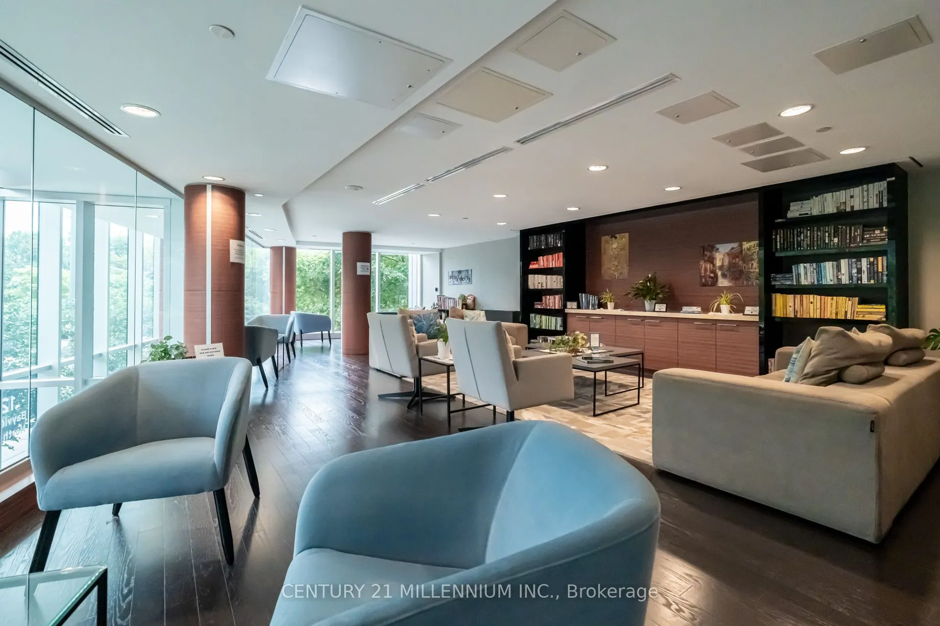 120 Bayview Avenue, #N417
