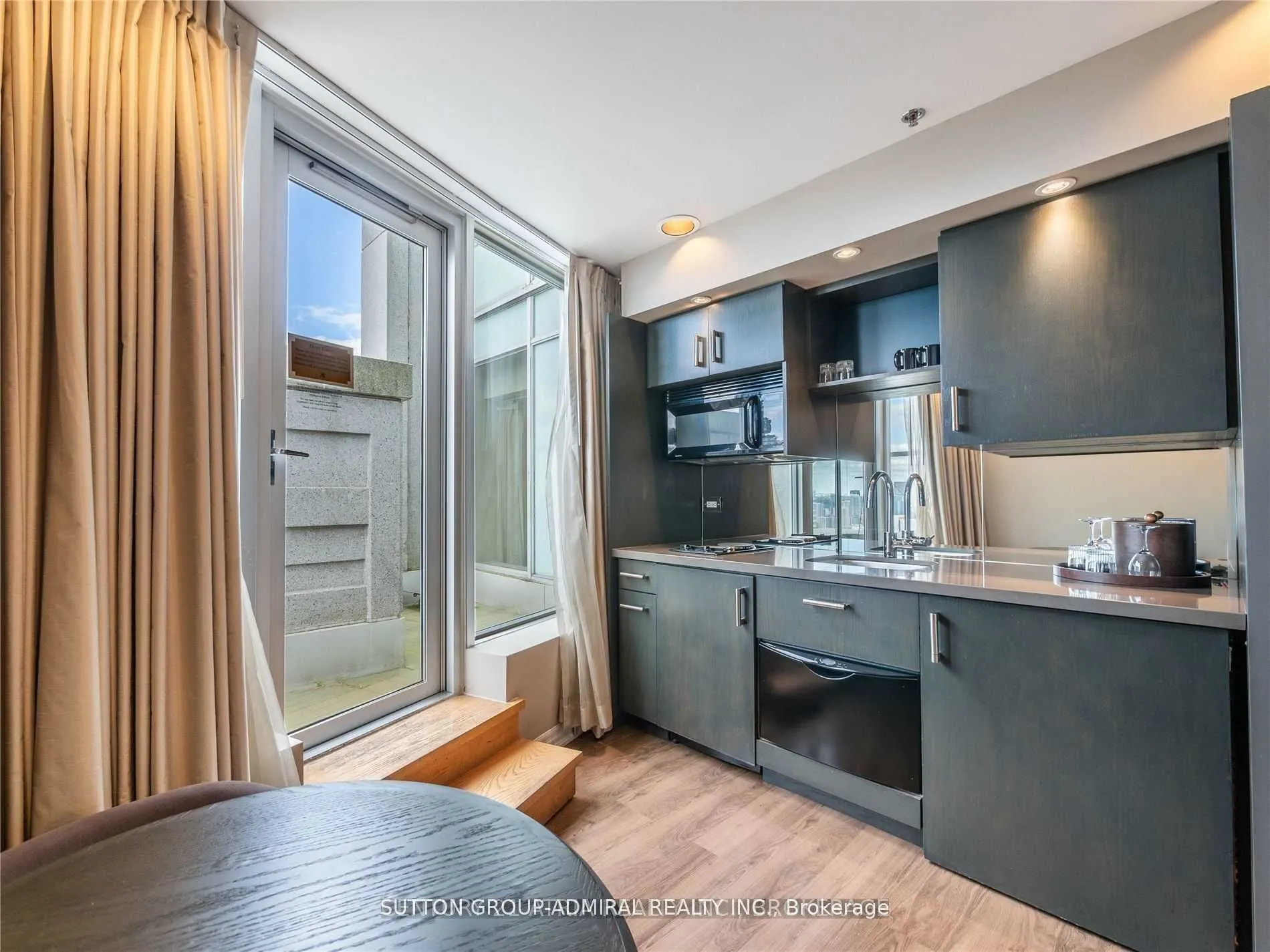 1 King Street W, #4302