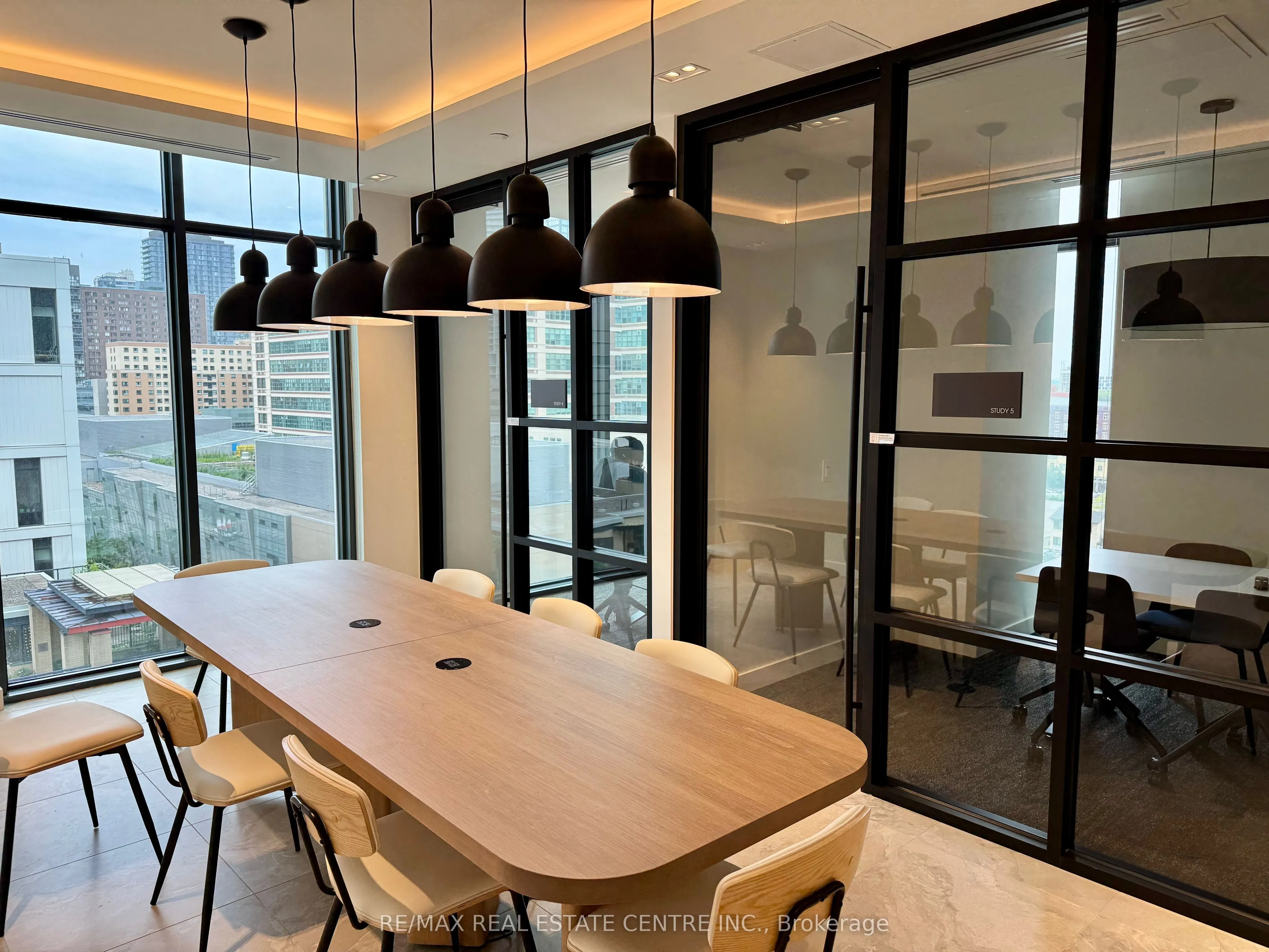 252 Church Street, #PH02