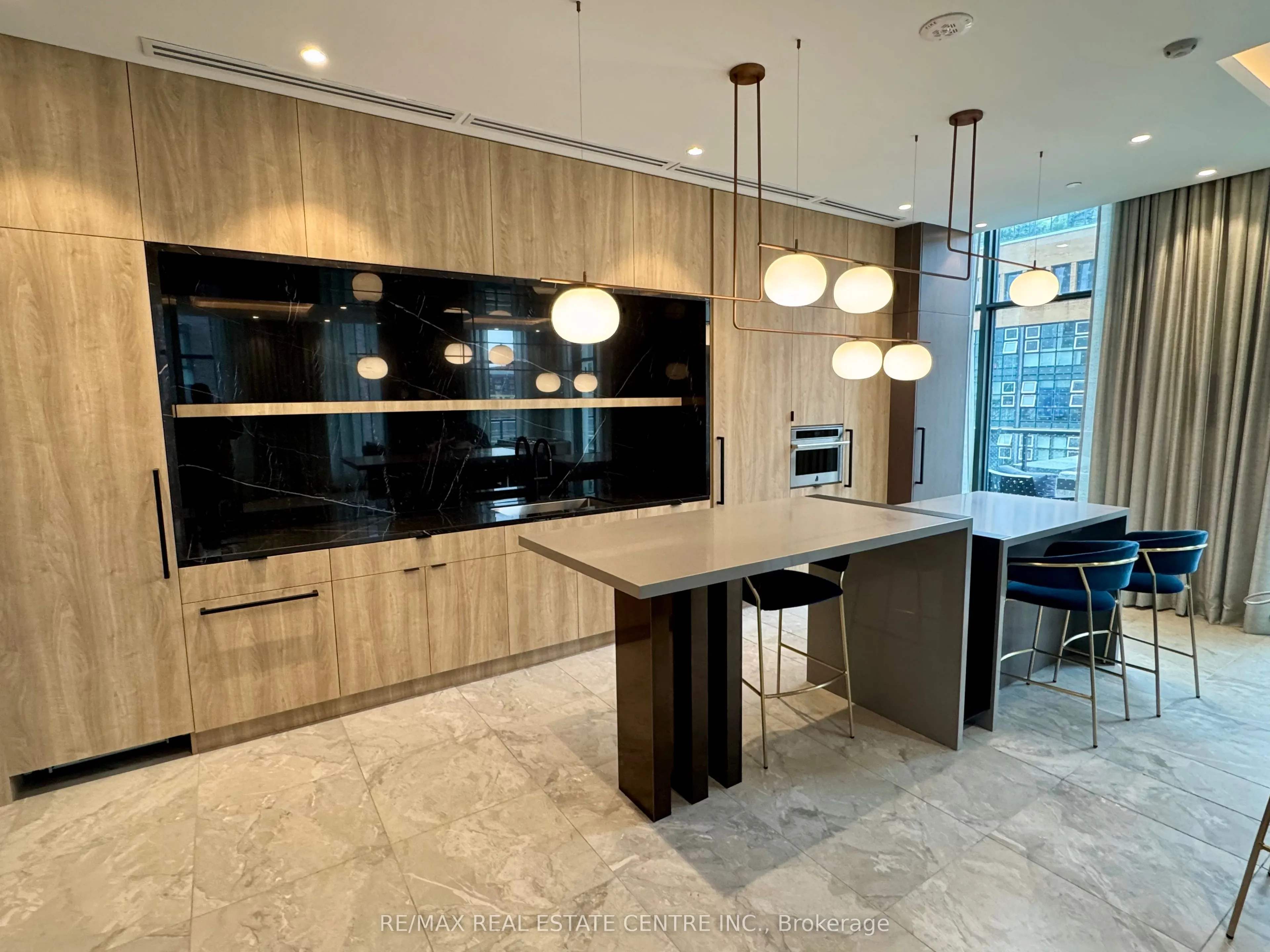 252 Church Street, #PH02