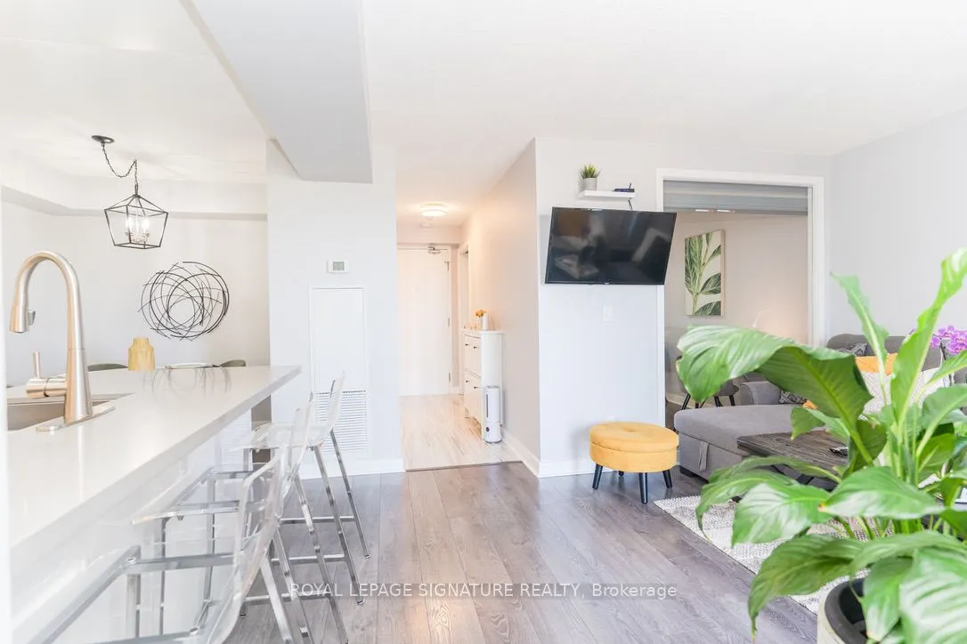 120 Dallimore Circle, #728