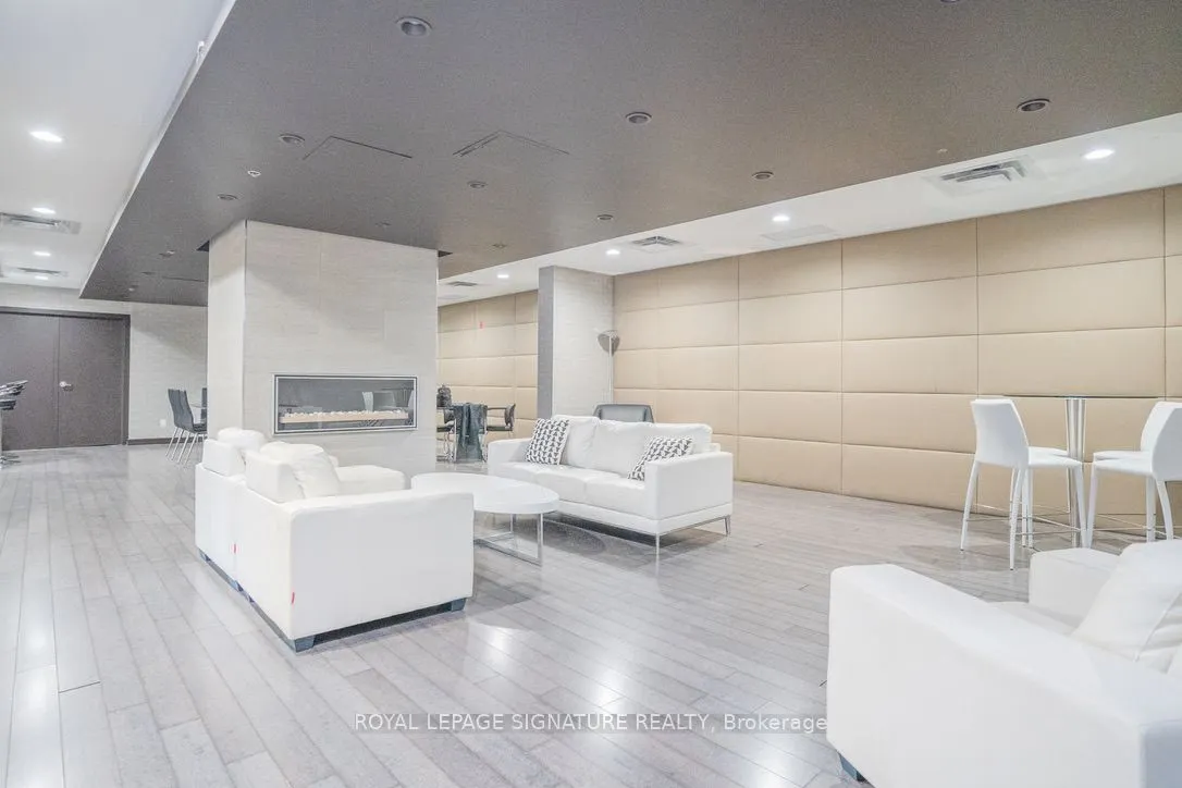 120 Dallimore Circle, #728