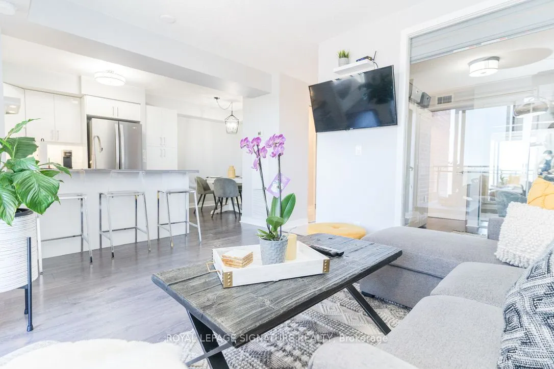 120 Dallimore Circle, #728