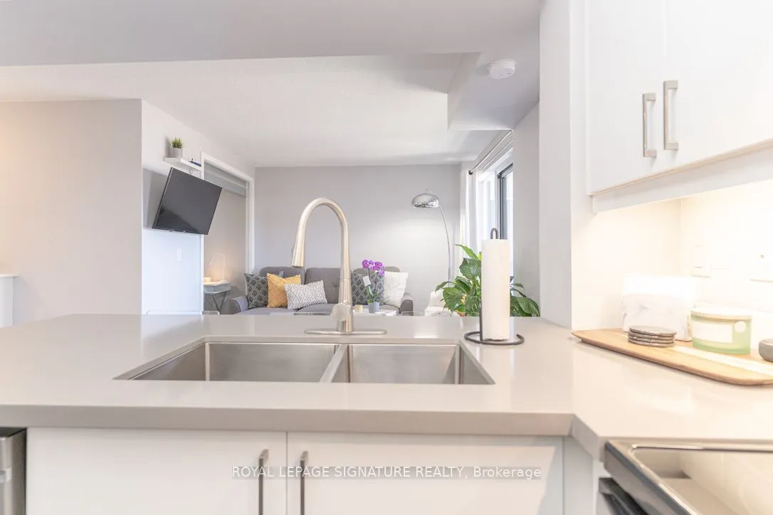 120 Dallimore Circle, #728