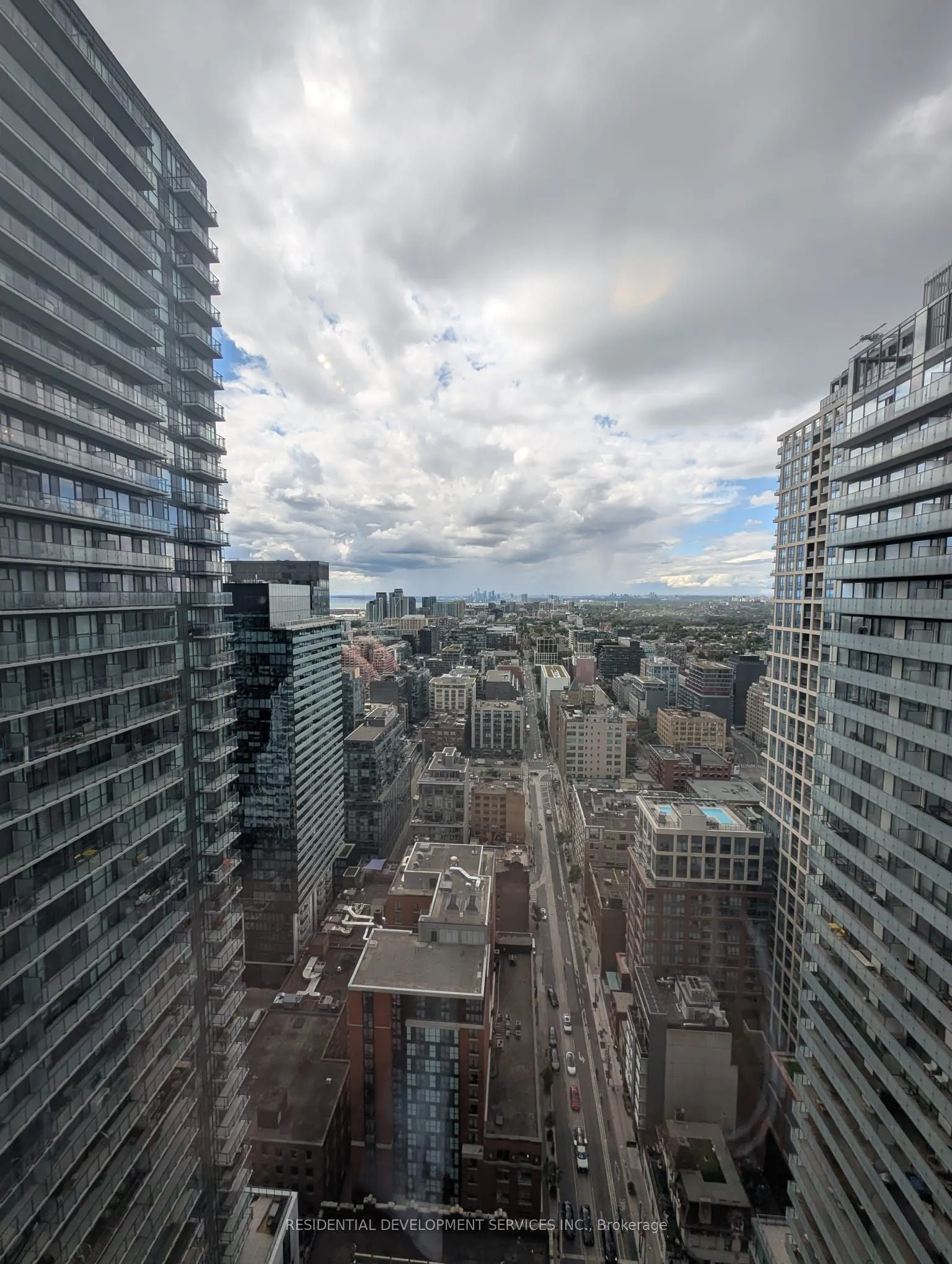 28 Widmer Street, #3825