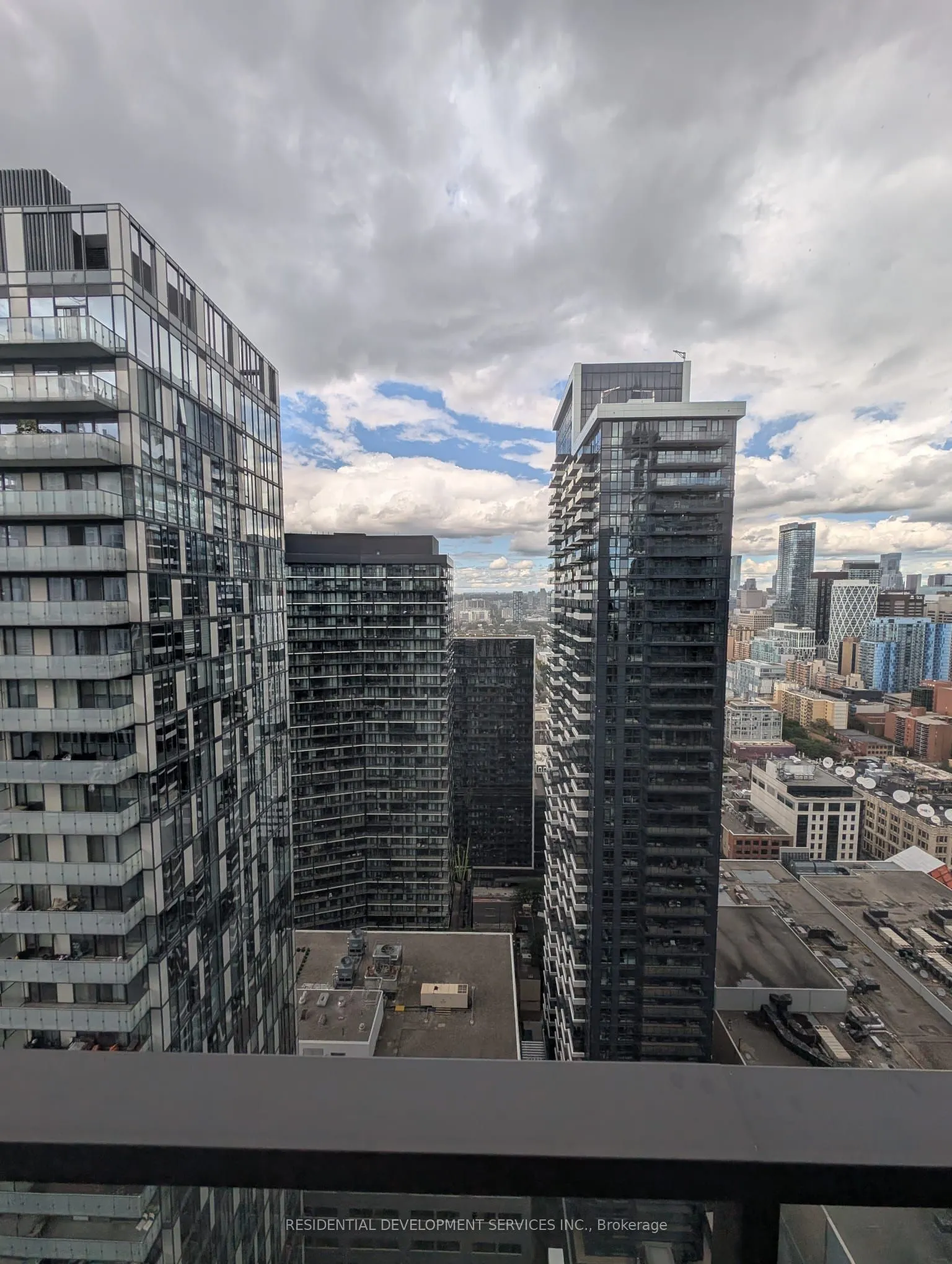 28 Widmer Street, #3825