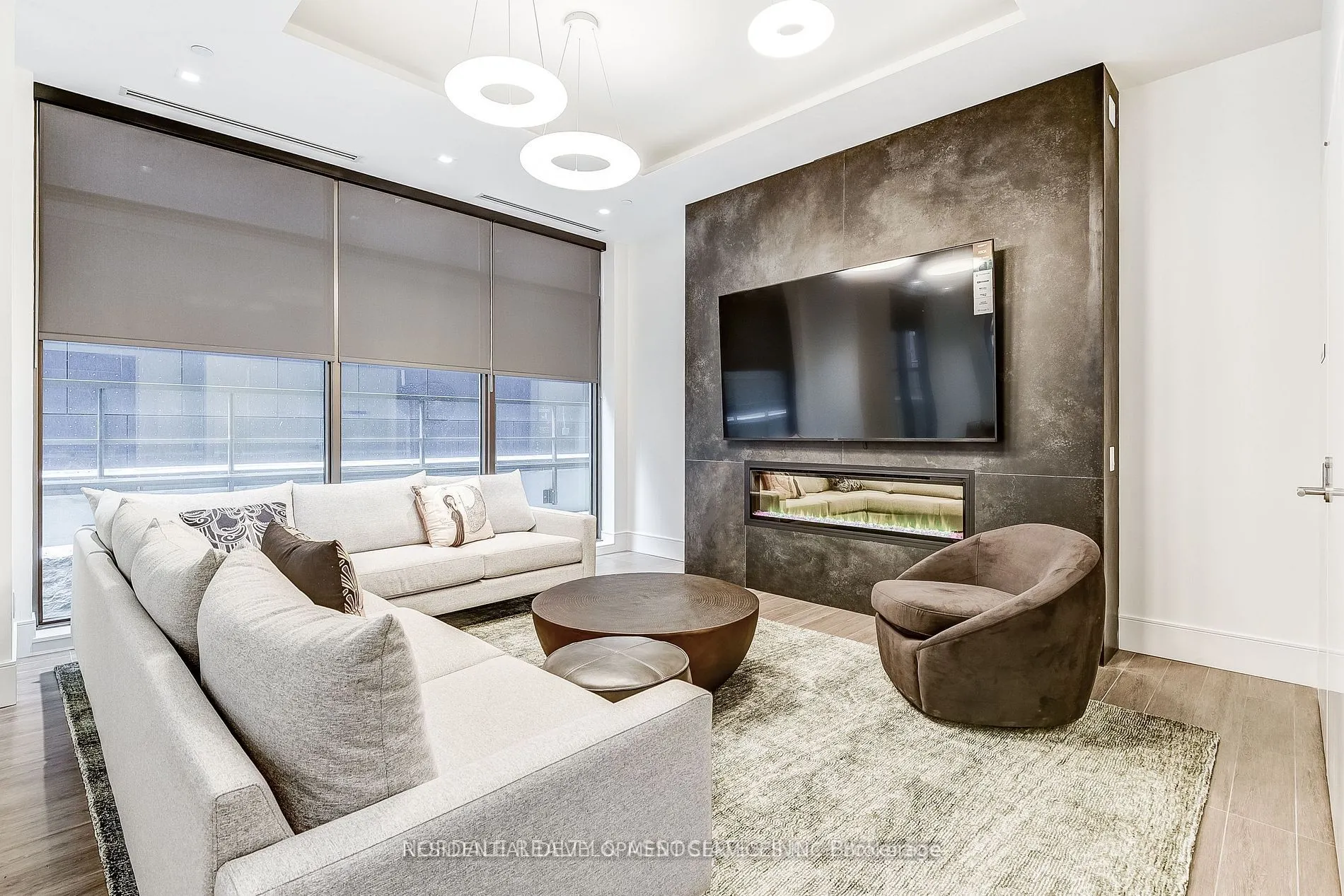 28 Widmer Street, #3825