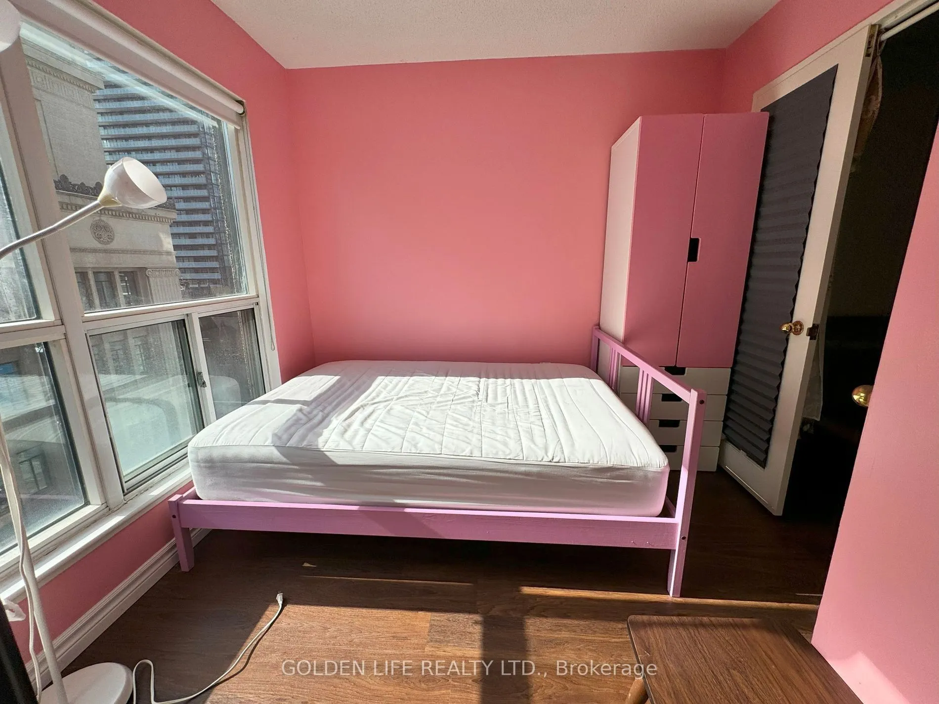 7 Carlton Street, #1010