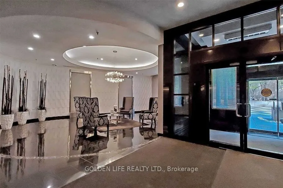 7 Carlton Street, #1010