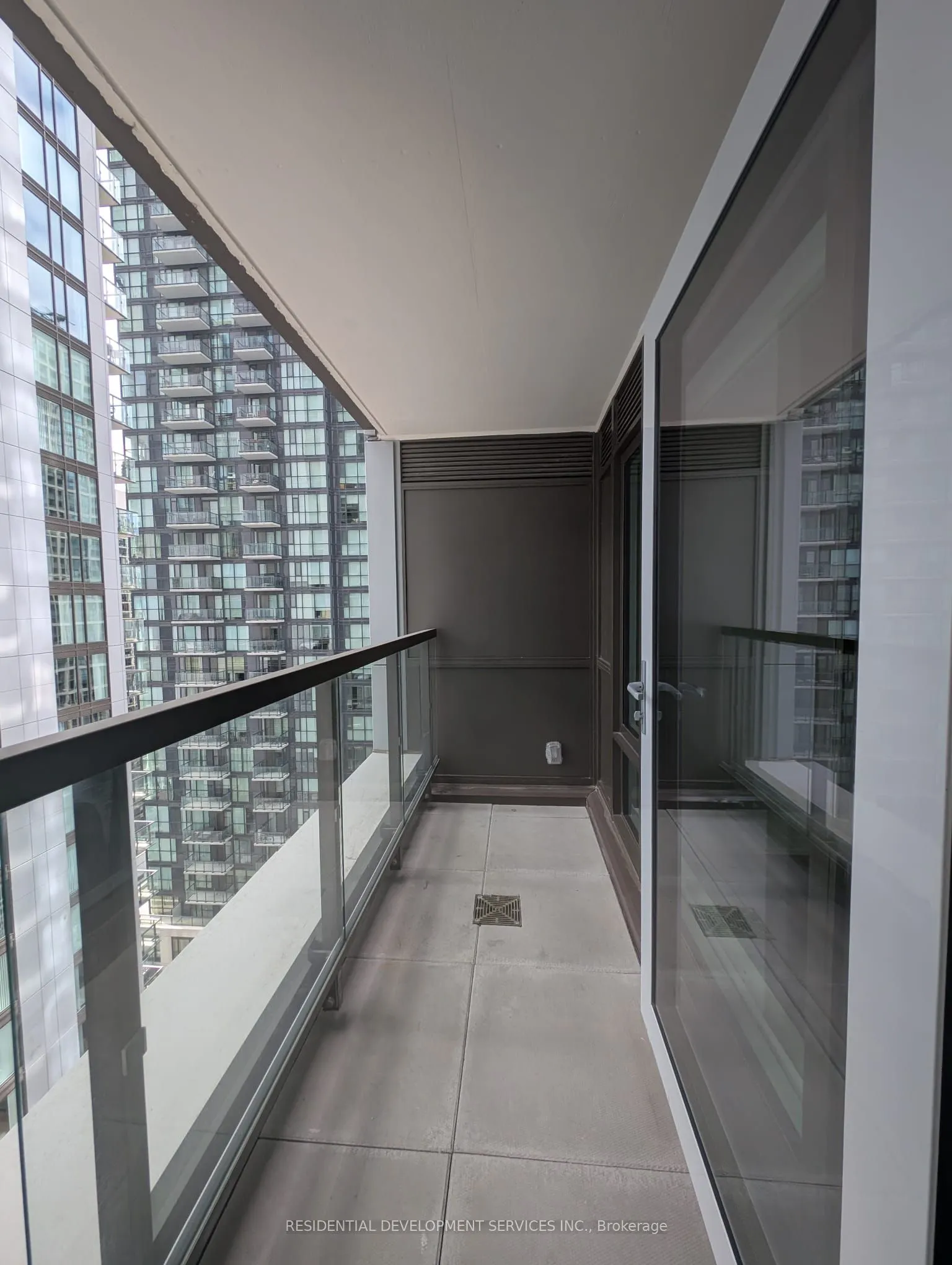 28 Widmer Street, #2729