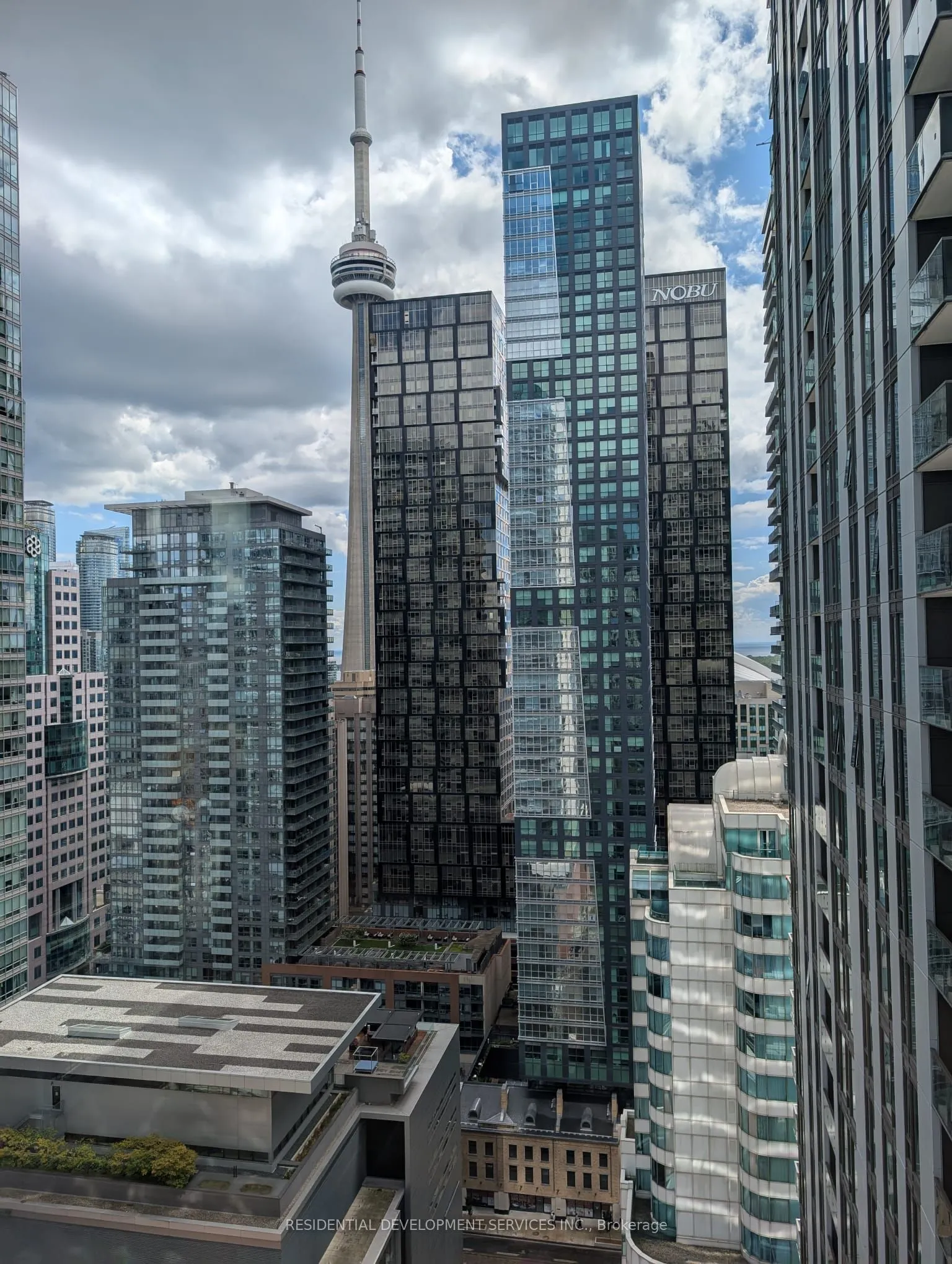 28 Widmer Street, #2729