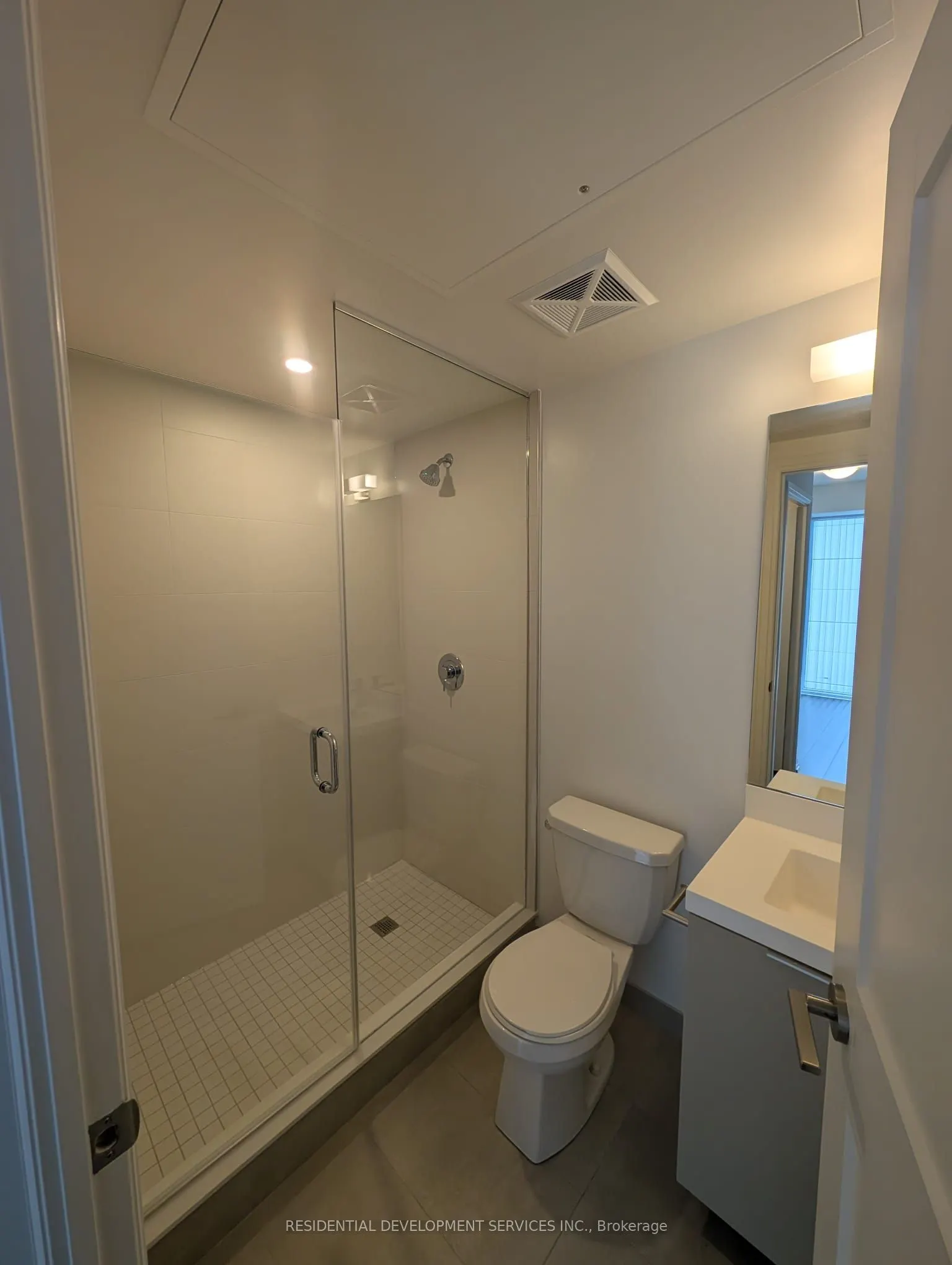 28 Widmer Street, #2729