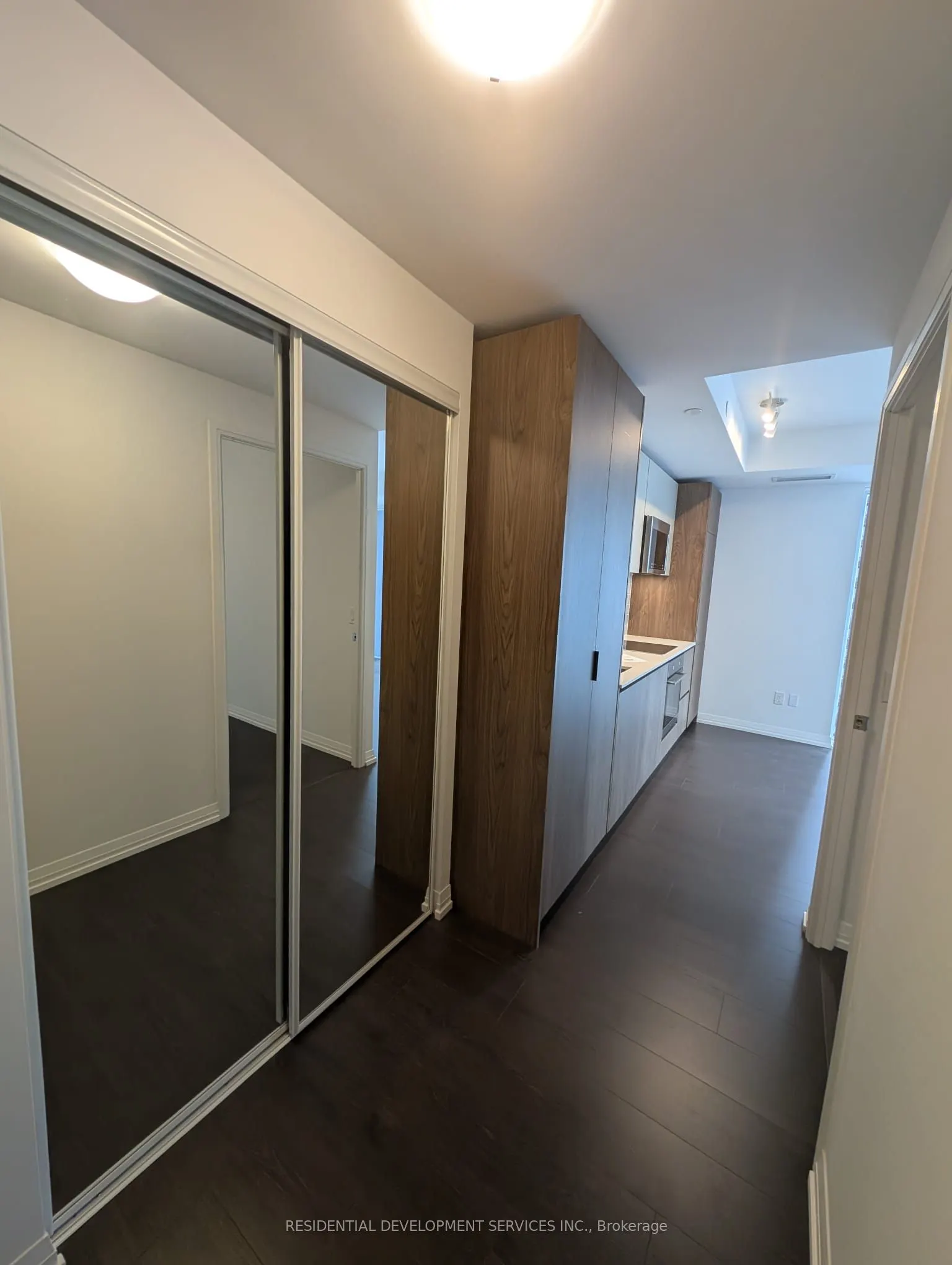 28 Widmer Street, #2729