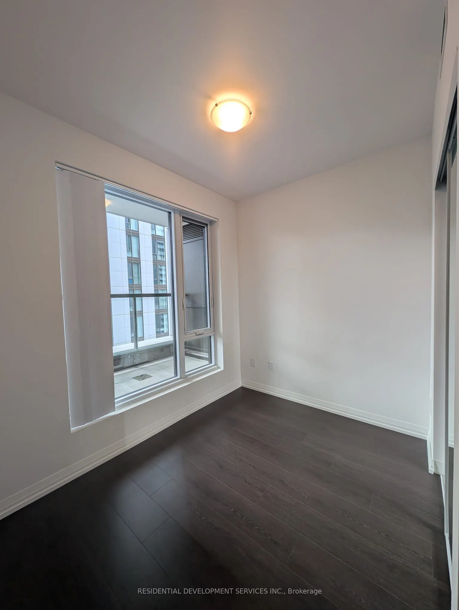 28 Widmer Street, #2729