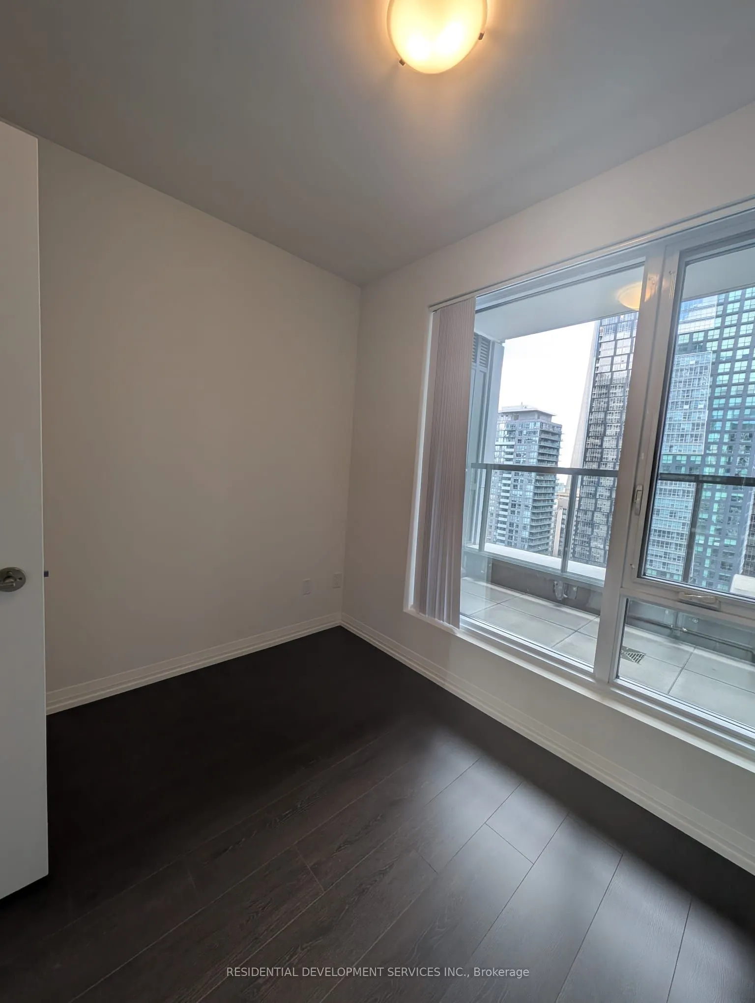 28 Widmer Street, #2729