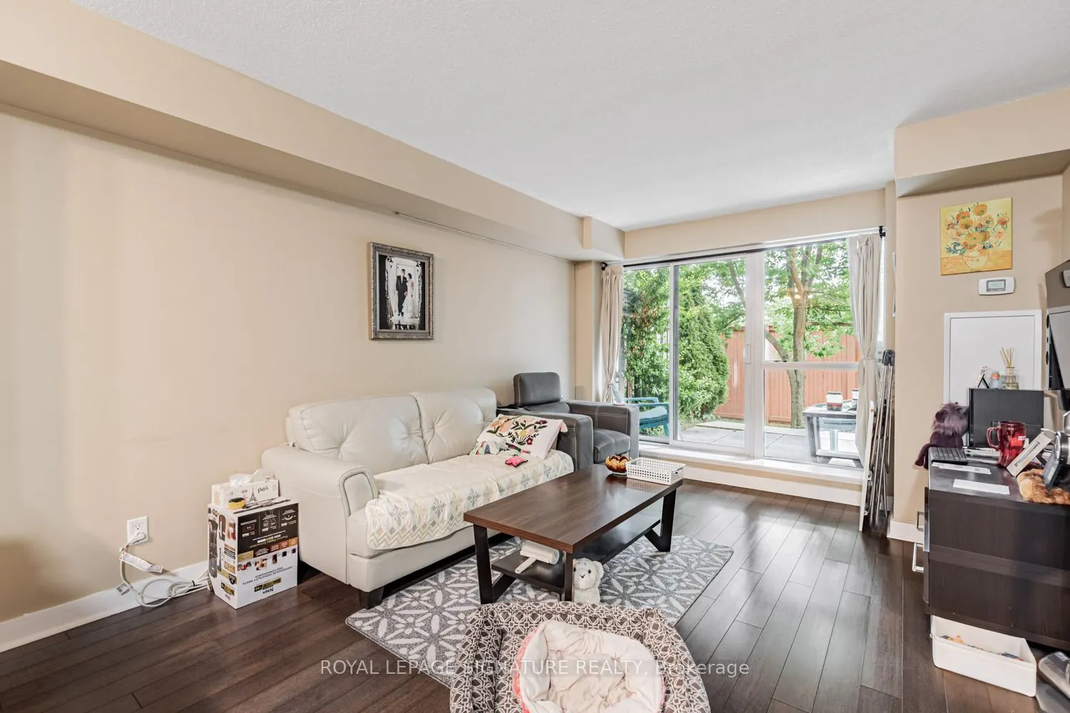 120 Dallimore Circle, #221