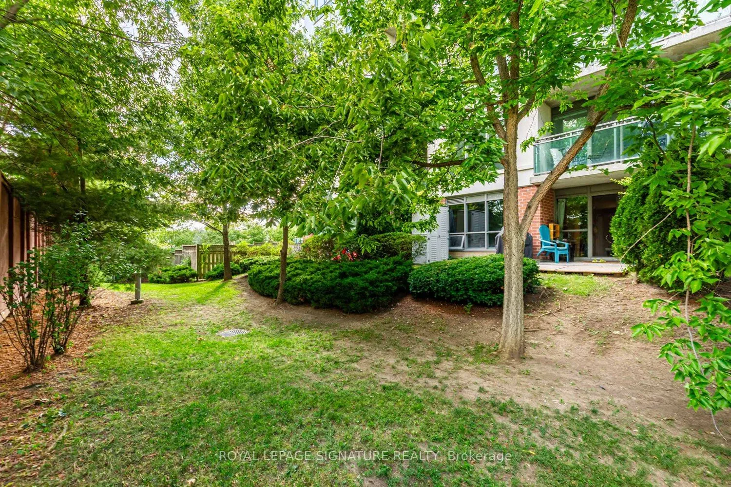 120 Dallimore Circle, #221