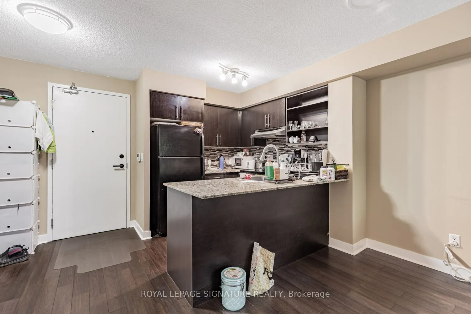 120 Dallimore Circle, #221