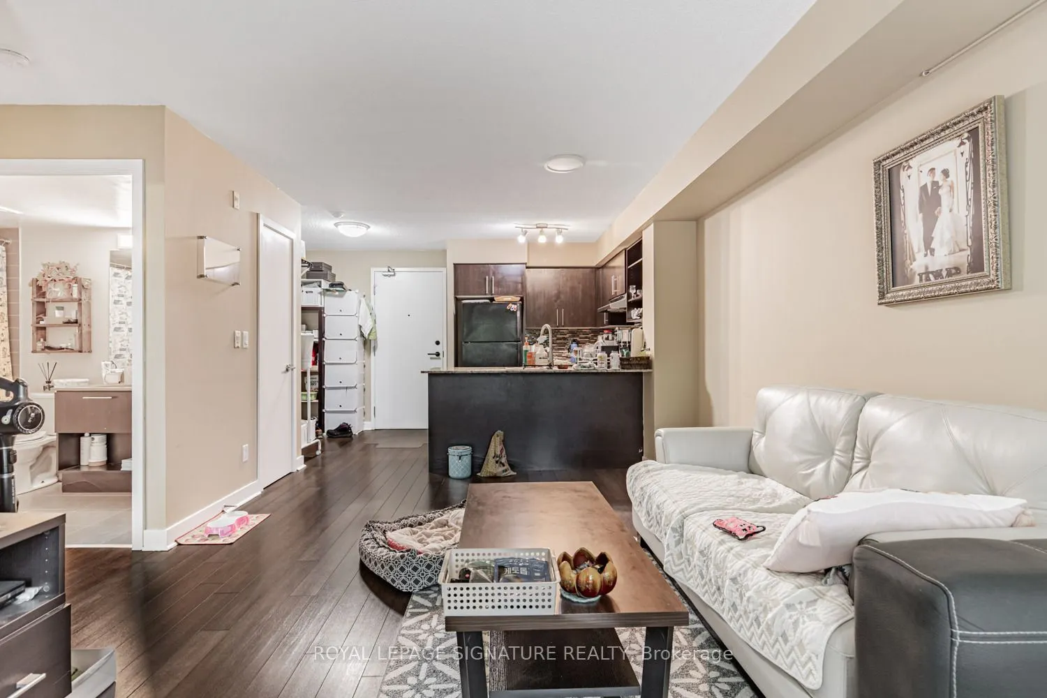 120 Dallimore Circle, #221