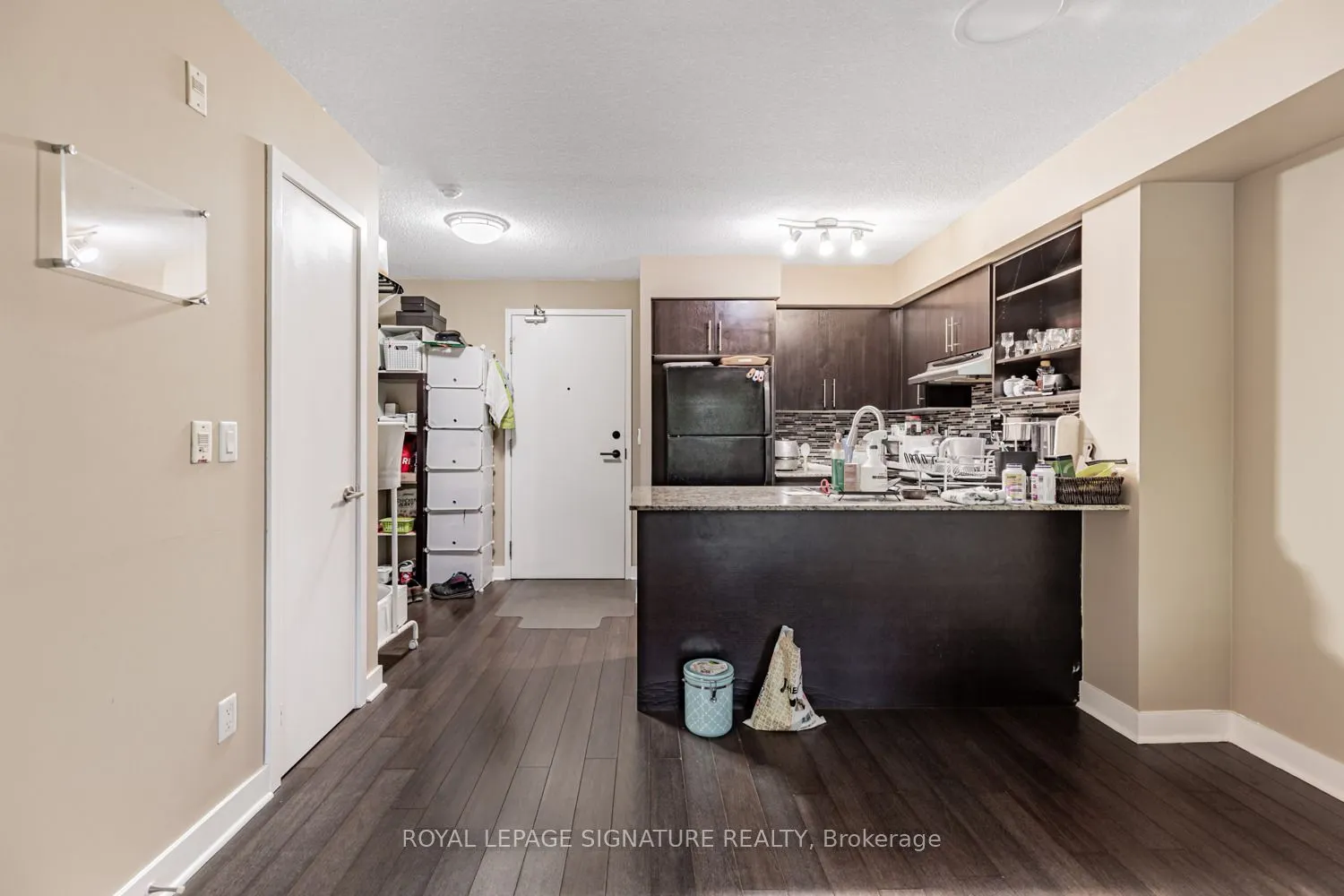 120 Dallimore Circle, #221
