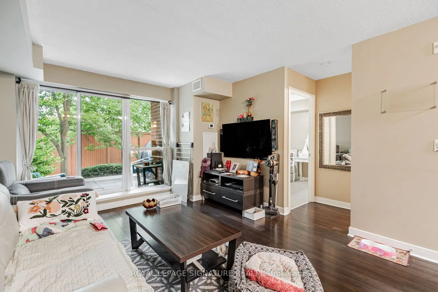 120 Dallimore Circle, #221