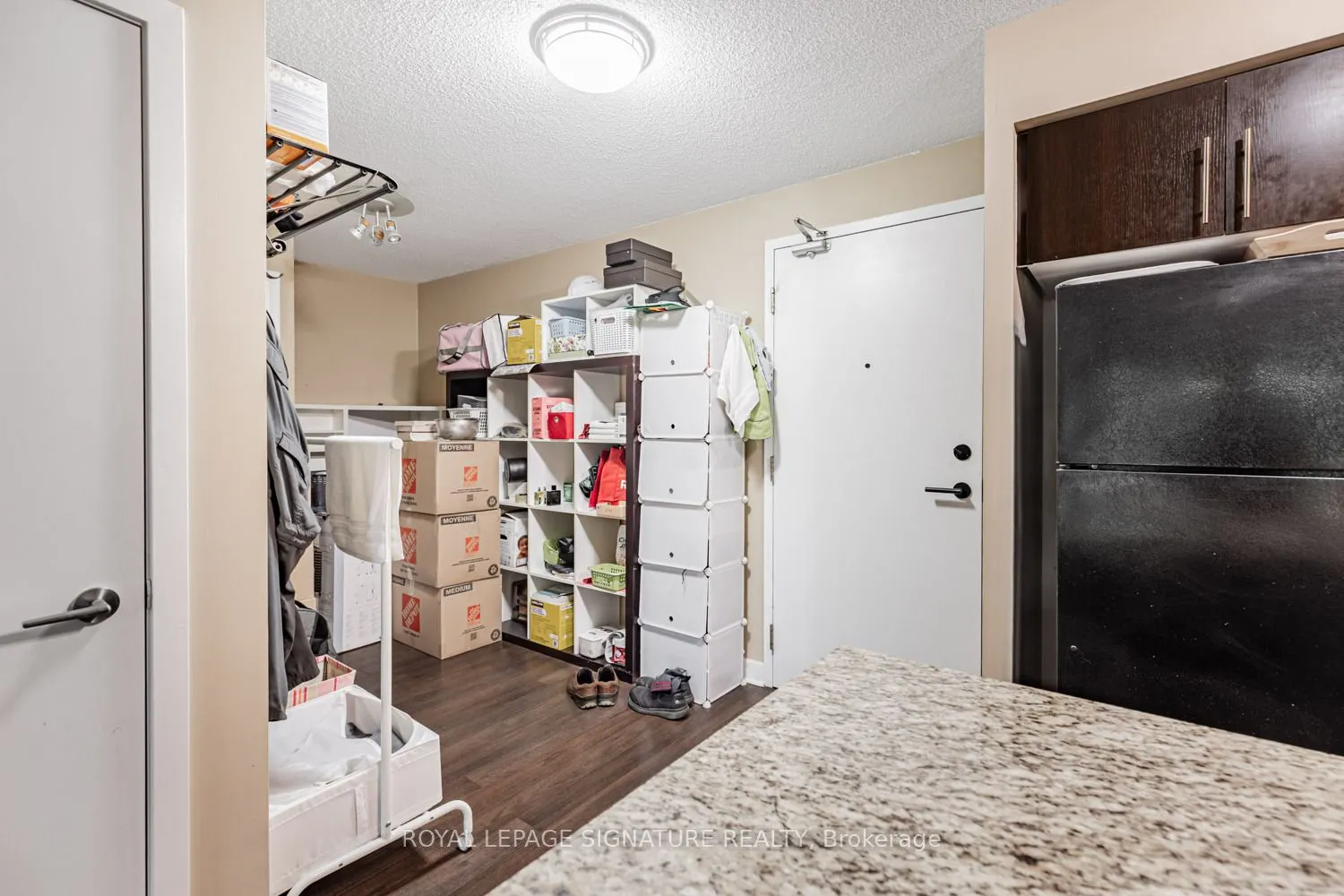 120 Dallimore Circle, #221
