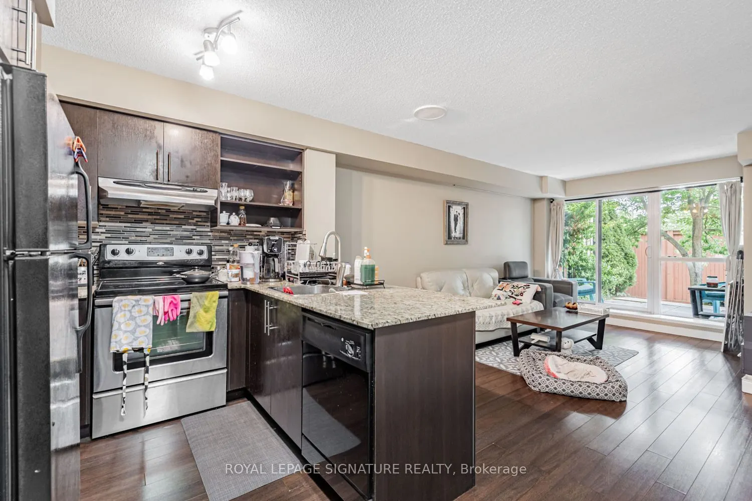 120 Dallimore Circle, #221